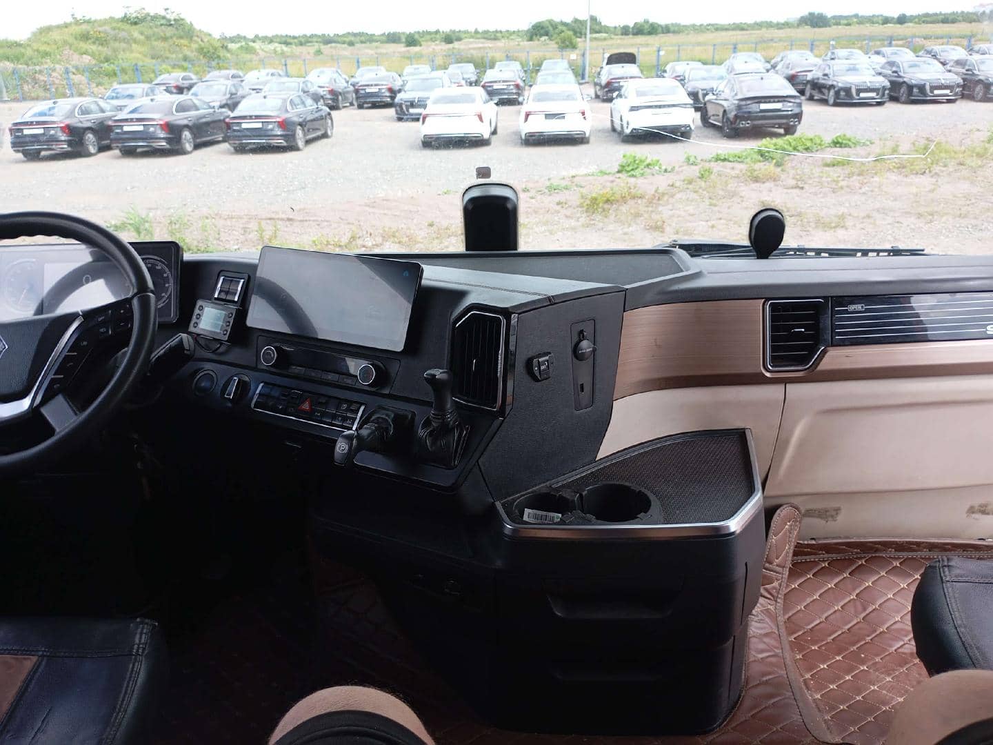 Sitrak C7H 4x2 ZZ4186V361HE,  348 905 км, 2023 года в лизинг