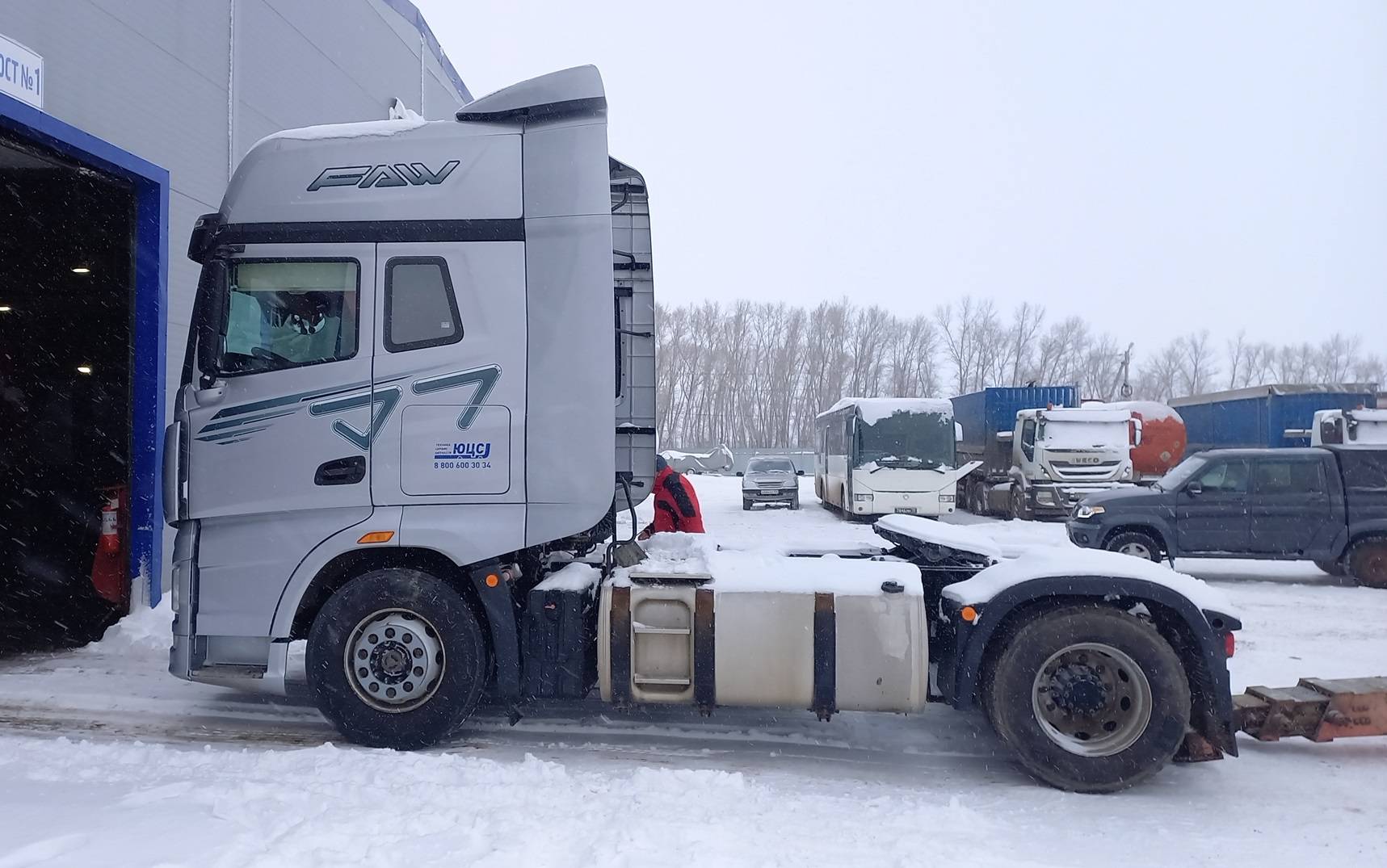 FAW CA4180P77K25E5 4x2