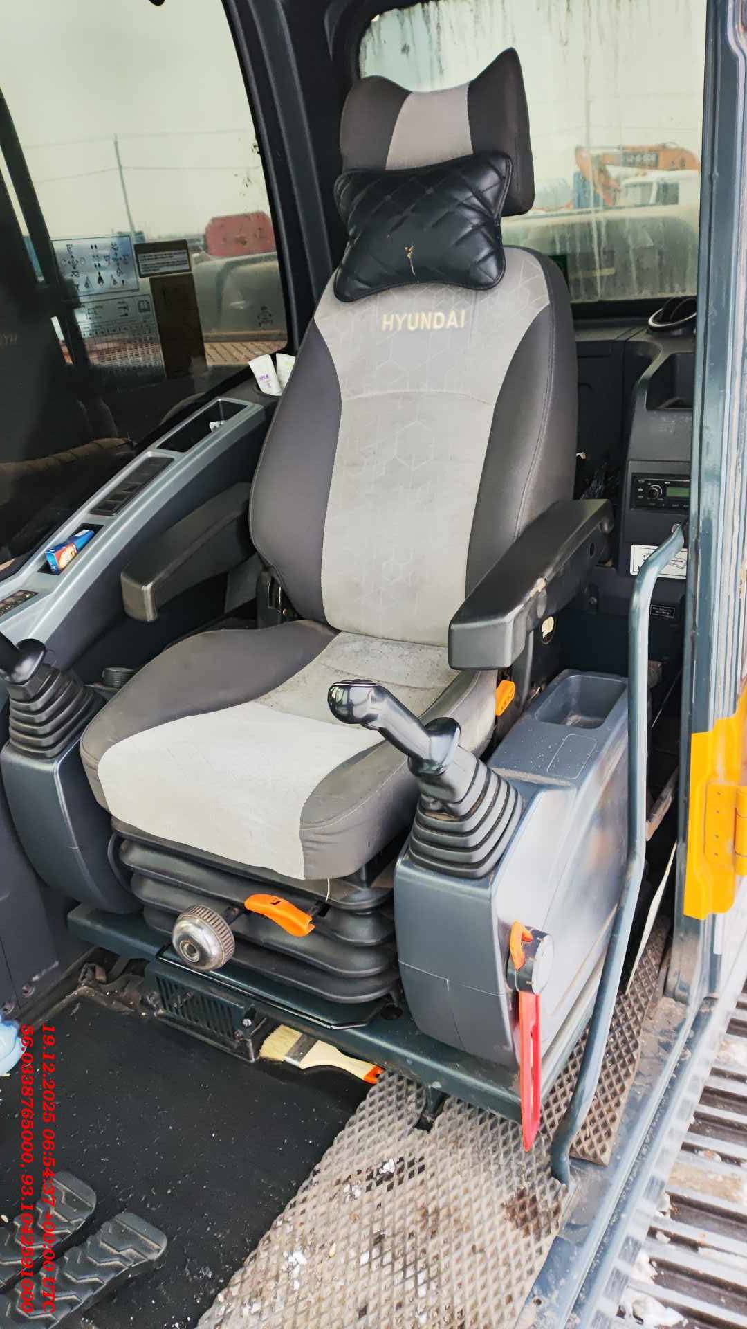 Hyundai R260LC-9S,  10 999 км, 2022 года в лизинг