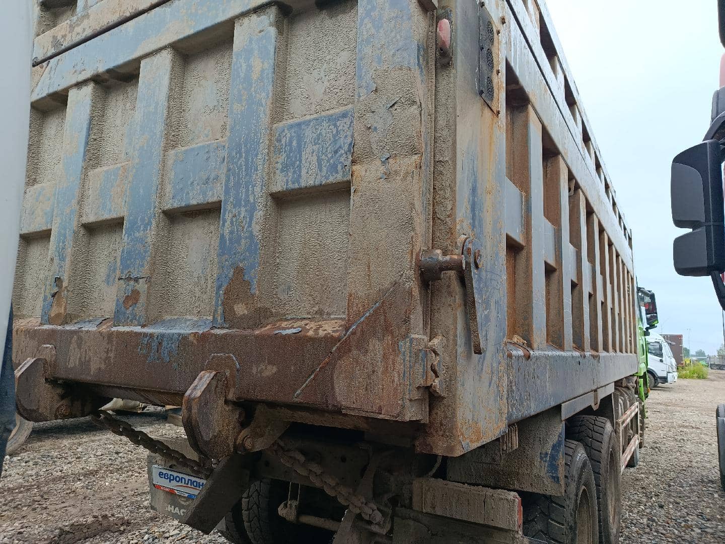 Shacman SX331863366 (скальный кузов),  66 328 км, 2022 года в лизинг