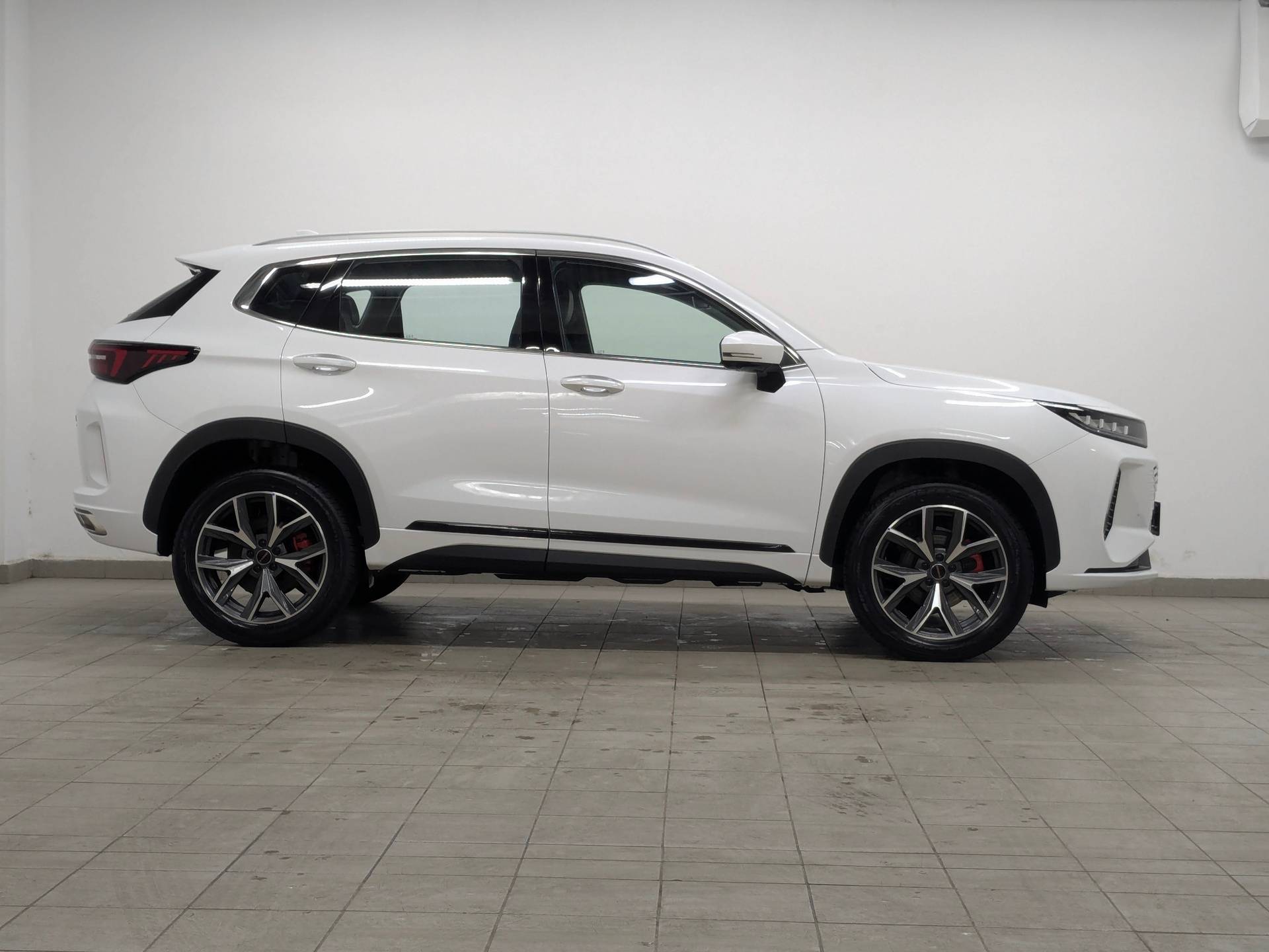 EXEED LX Prestige 1.6T 7DCT AWD