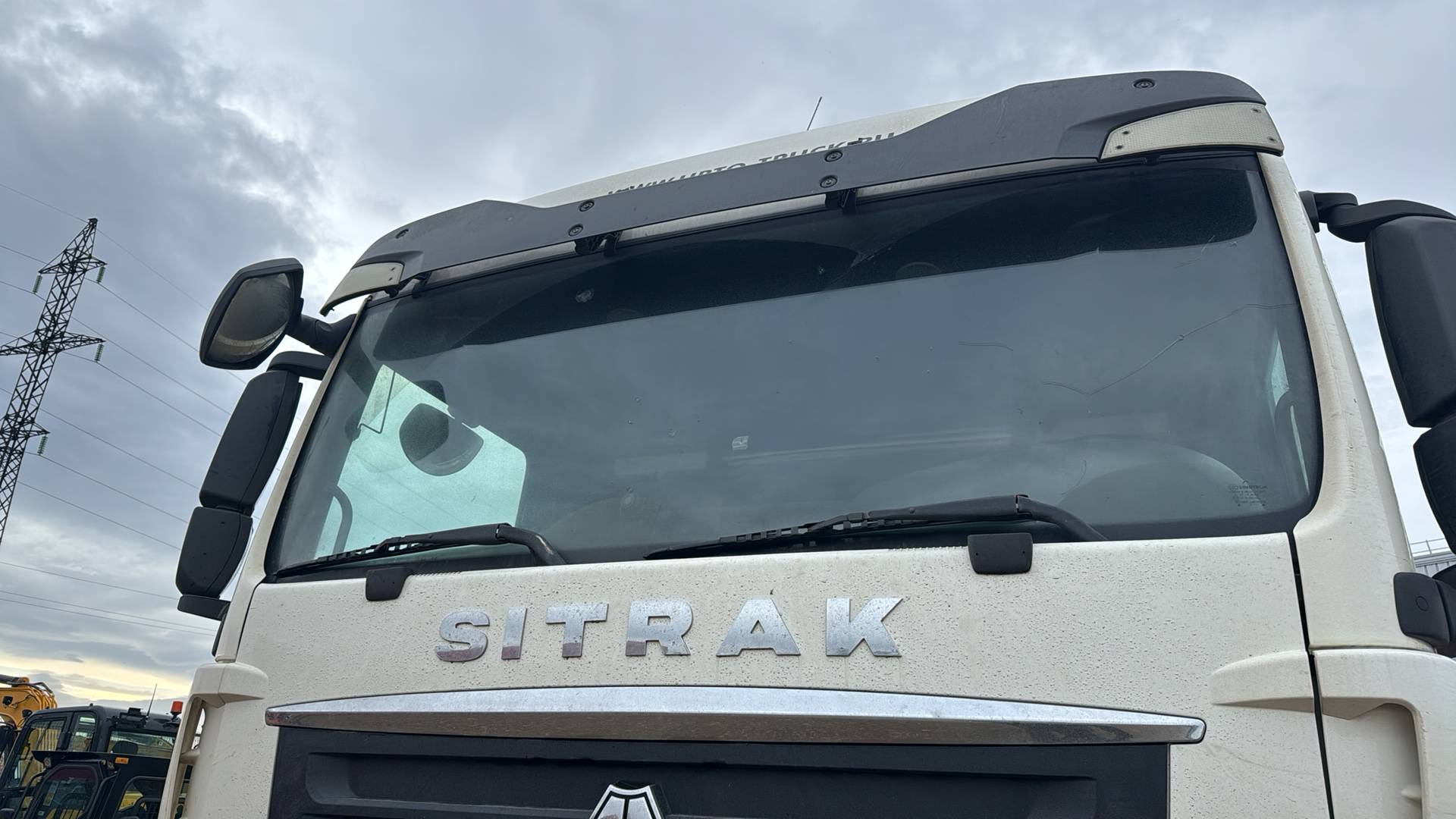 Sitrak C7H 4x2 ZZ4186V361HE,  393 395 км, 2022 года в лизинг