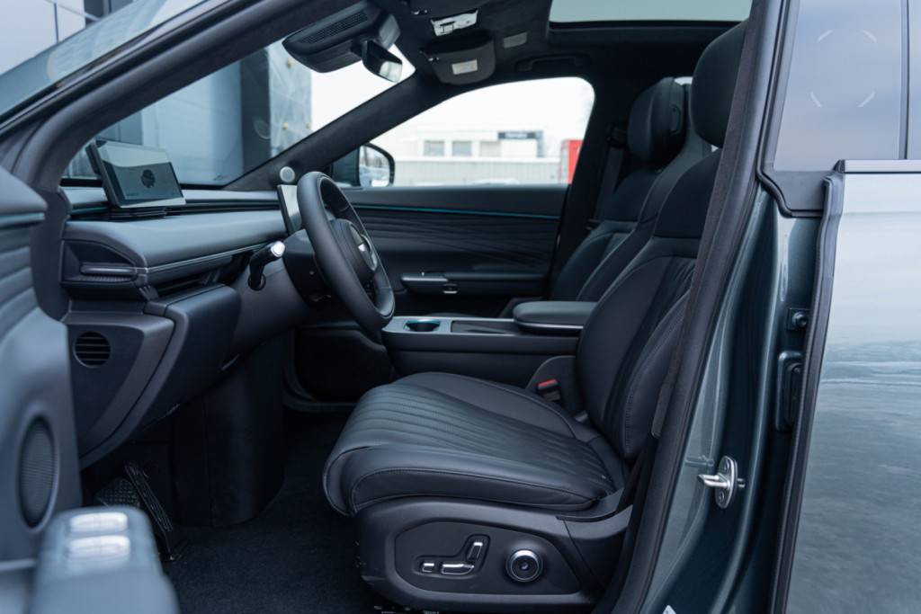 EXEED Exlantix ET 1.5T+40KWh AWD TOP BL