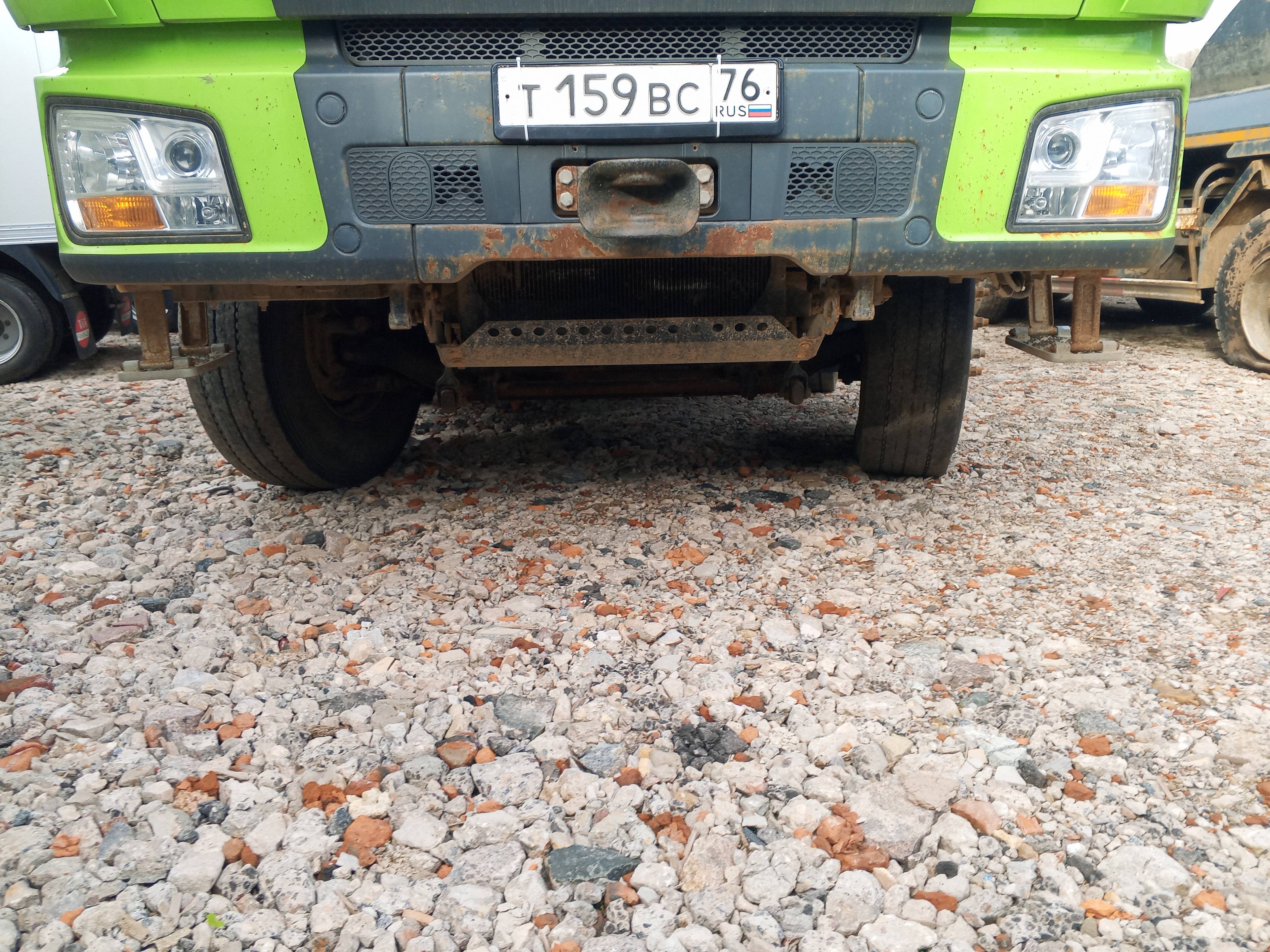 Shacman SX33186W366C,  128 683 км, 2023 года