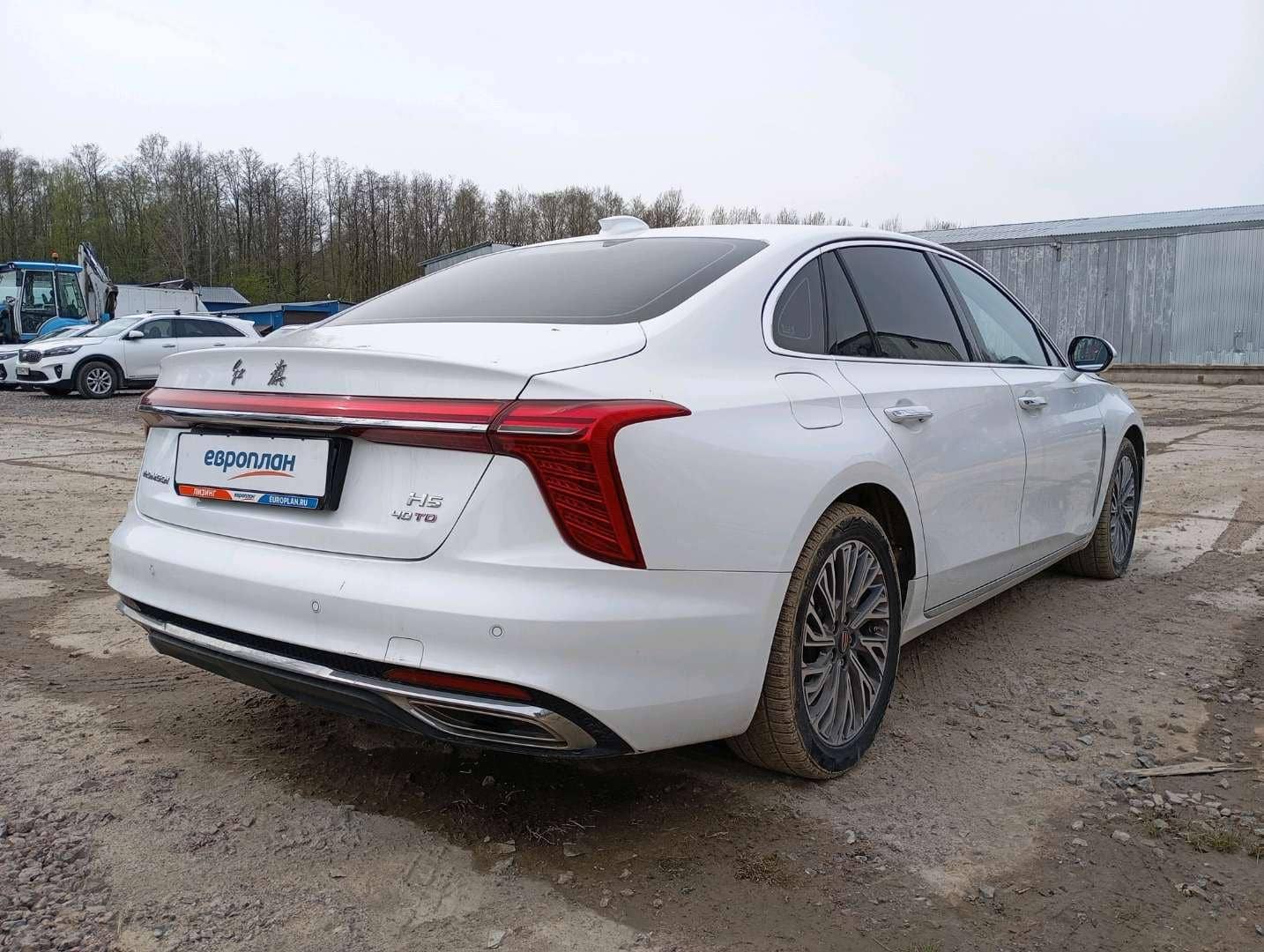 Hongqi H5,  114 325 км, 2023 года в лизинг
