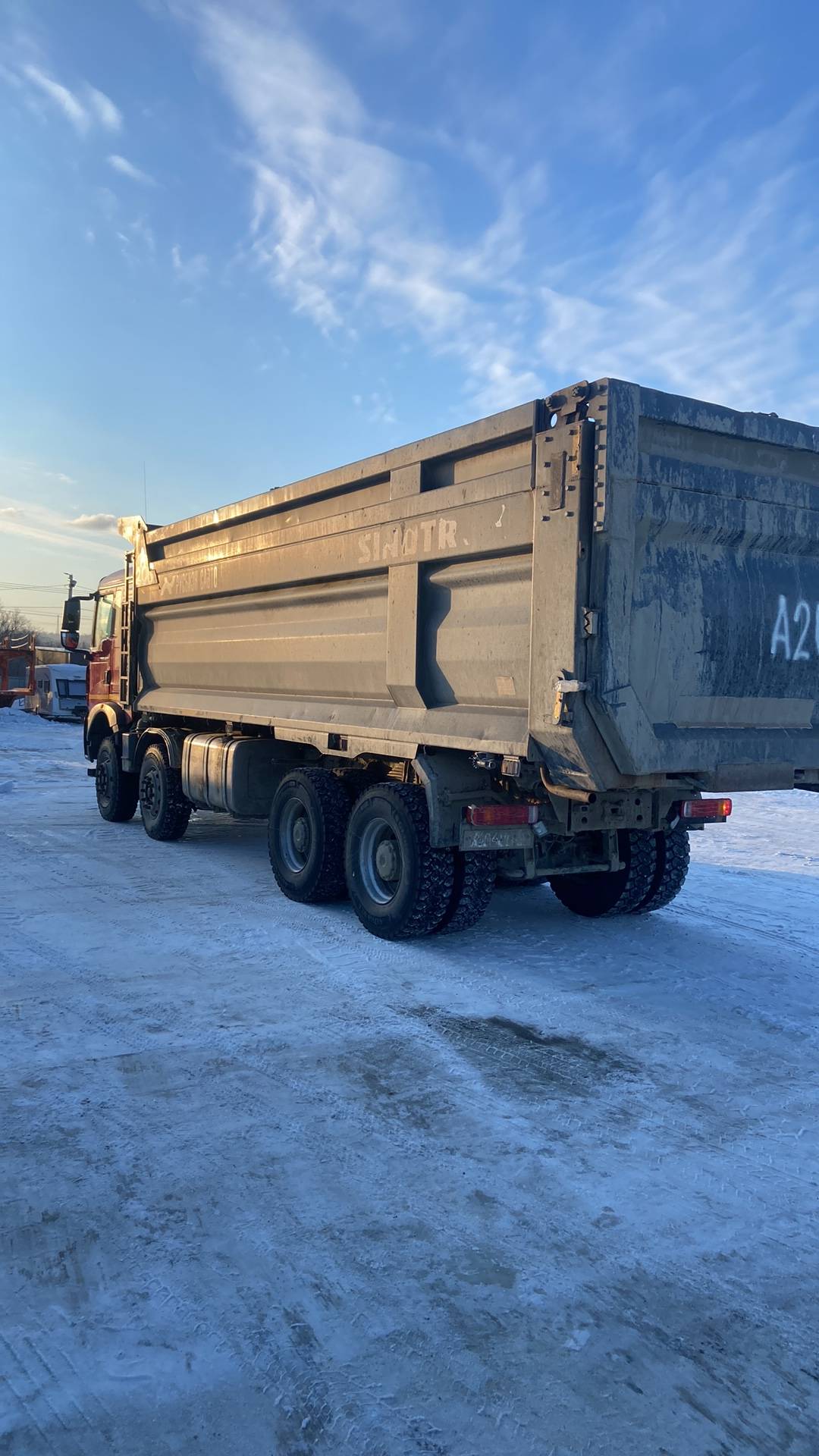 HOWO ZZ3317V386GE1 8х4,  152 343 км, 2024 года в лизинг