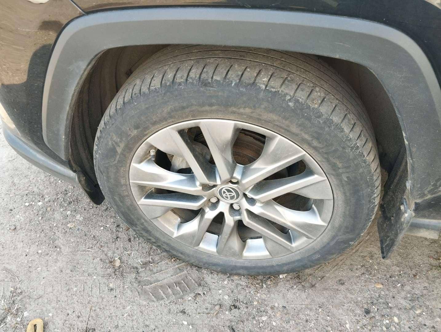 Toyota RAV4,  133 213 км, 2021 года в лизинг