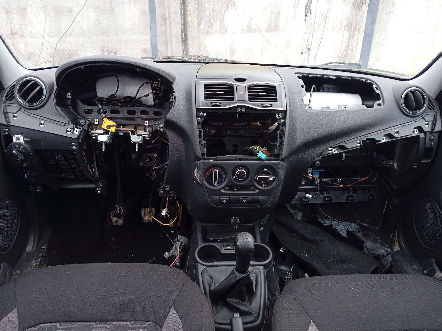 Lada Granta Кросс,  666 км, 2023 года в лизинг