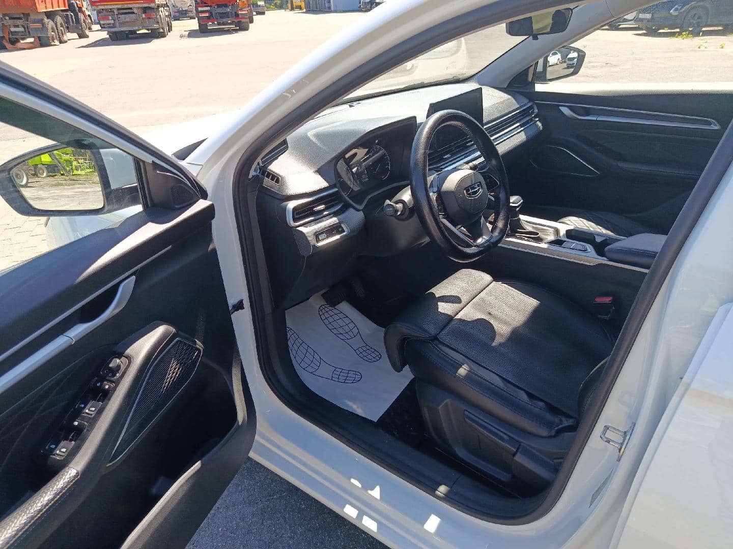 Geely Emgrand,  75 539 км, 2024 года в лизинг