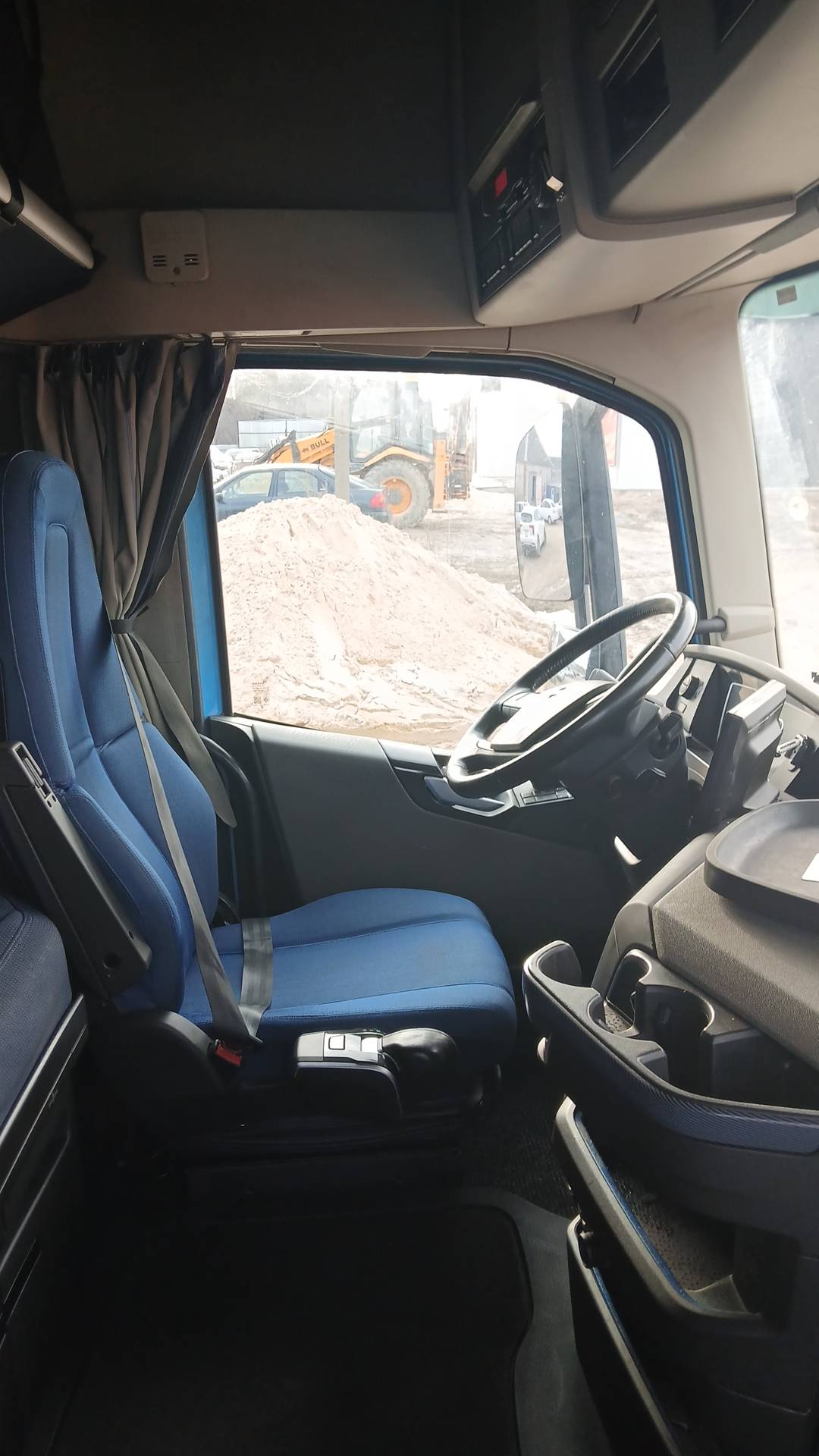 Volvo FH 460 4x2 (FH Globetrotter),  747 794 км, 2021 года в лизинг