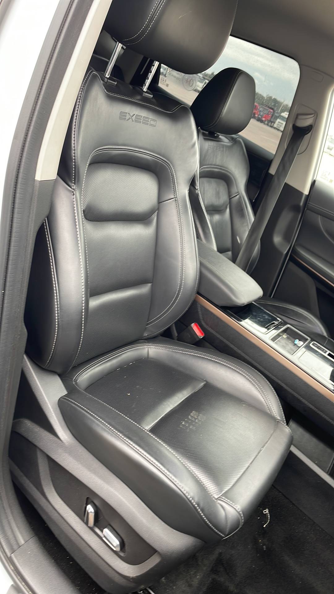 EXEED LX,  101 441 км, 2023 года в лизинг