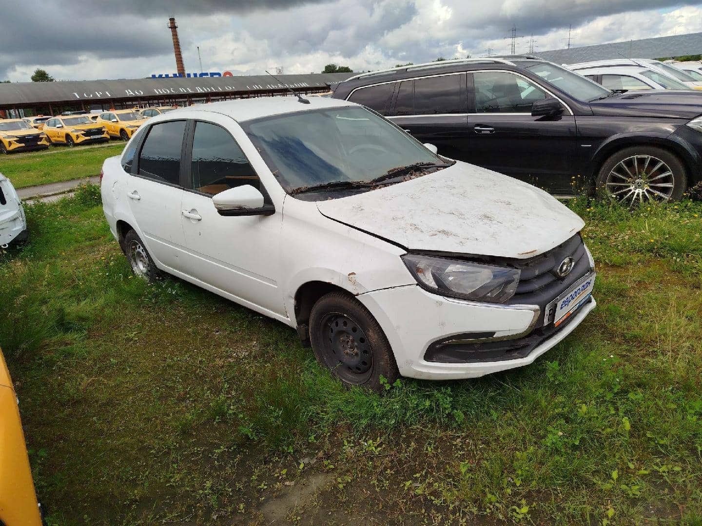 Lada Granta седан,  60 000 км, 2023 года в лизинг