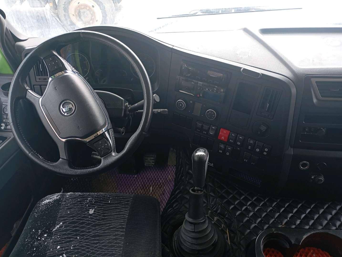 Shacman SX32586V385,  200 000 км, 2022 года в лизинг