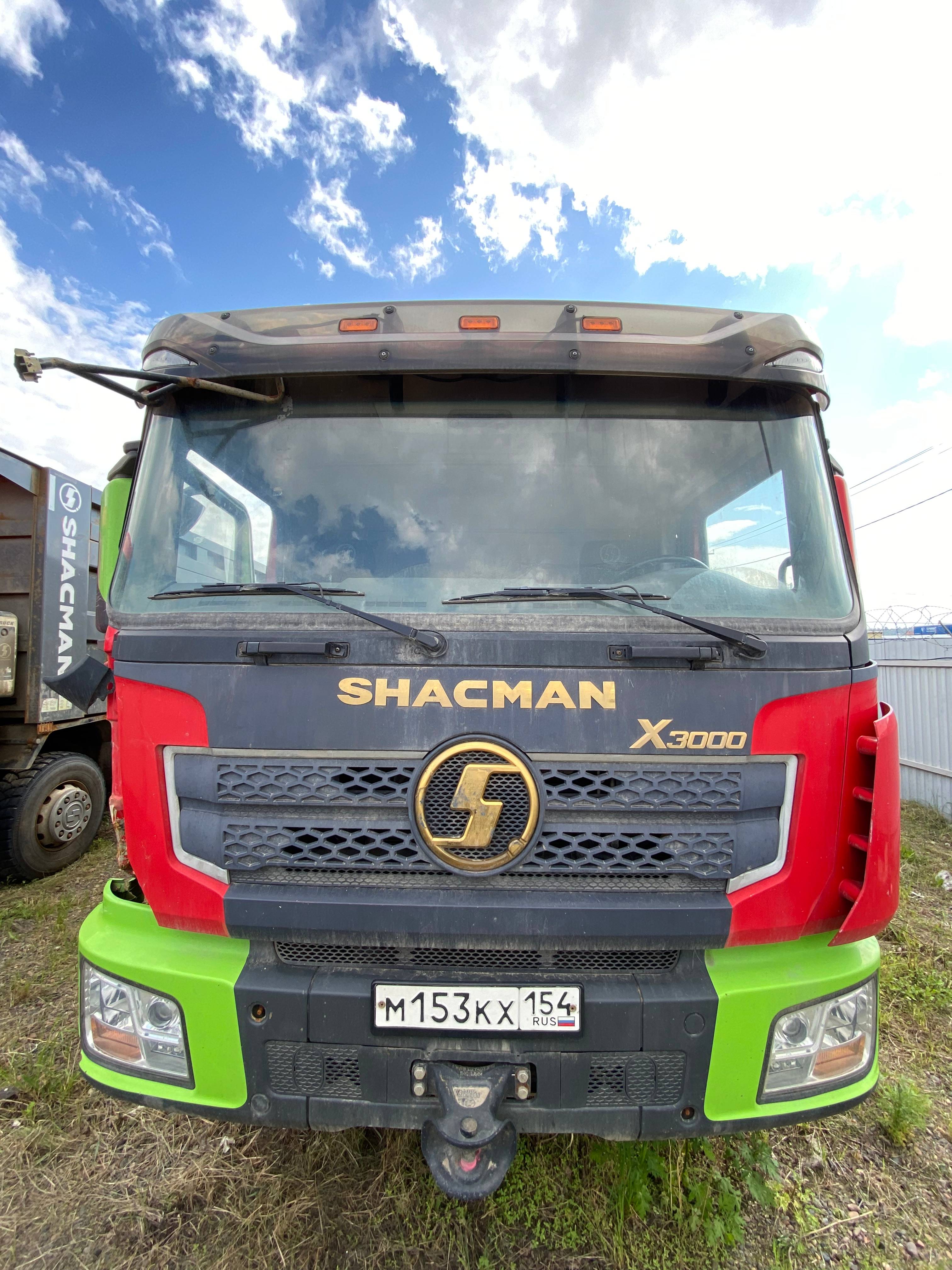 Shacman SX33186W366C,  123 900 км, 2022 года в лизинг