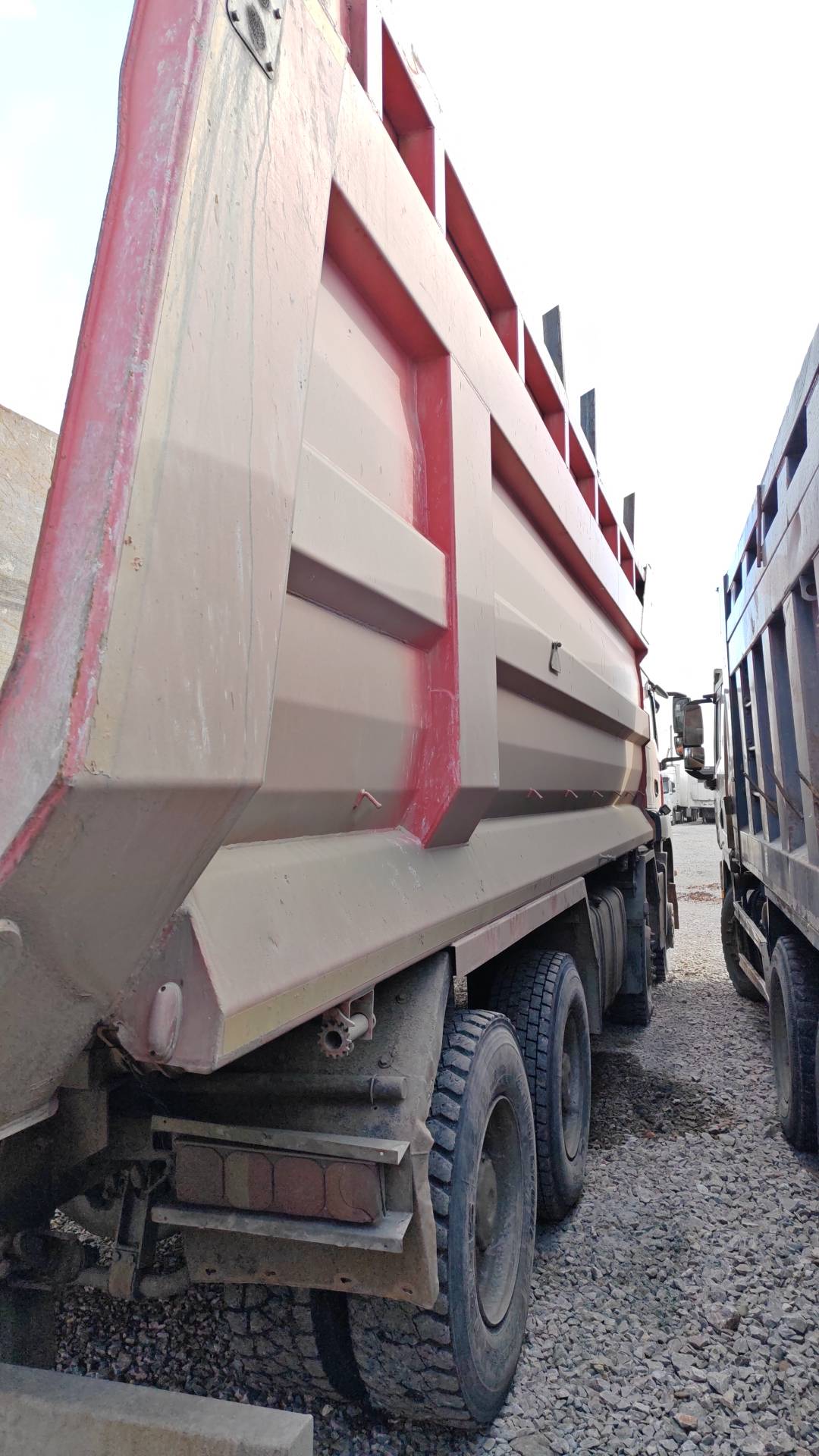 Sitrak ZZ3316V386ME,  142 822 км, 2022 года