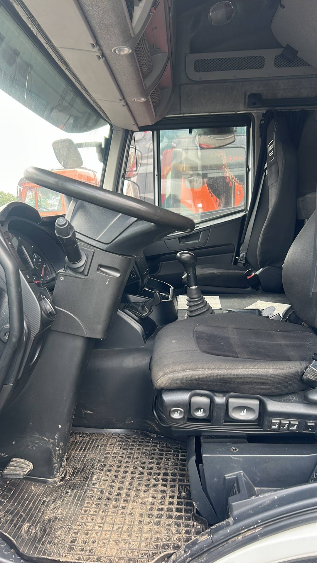 IVECO Stralis AT440S42T/P RR 4x2 (HI-ROAD),  1 км, 2018 года в лизинг