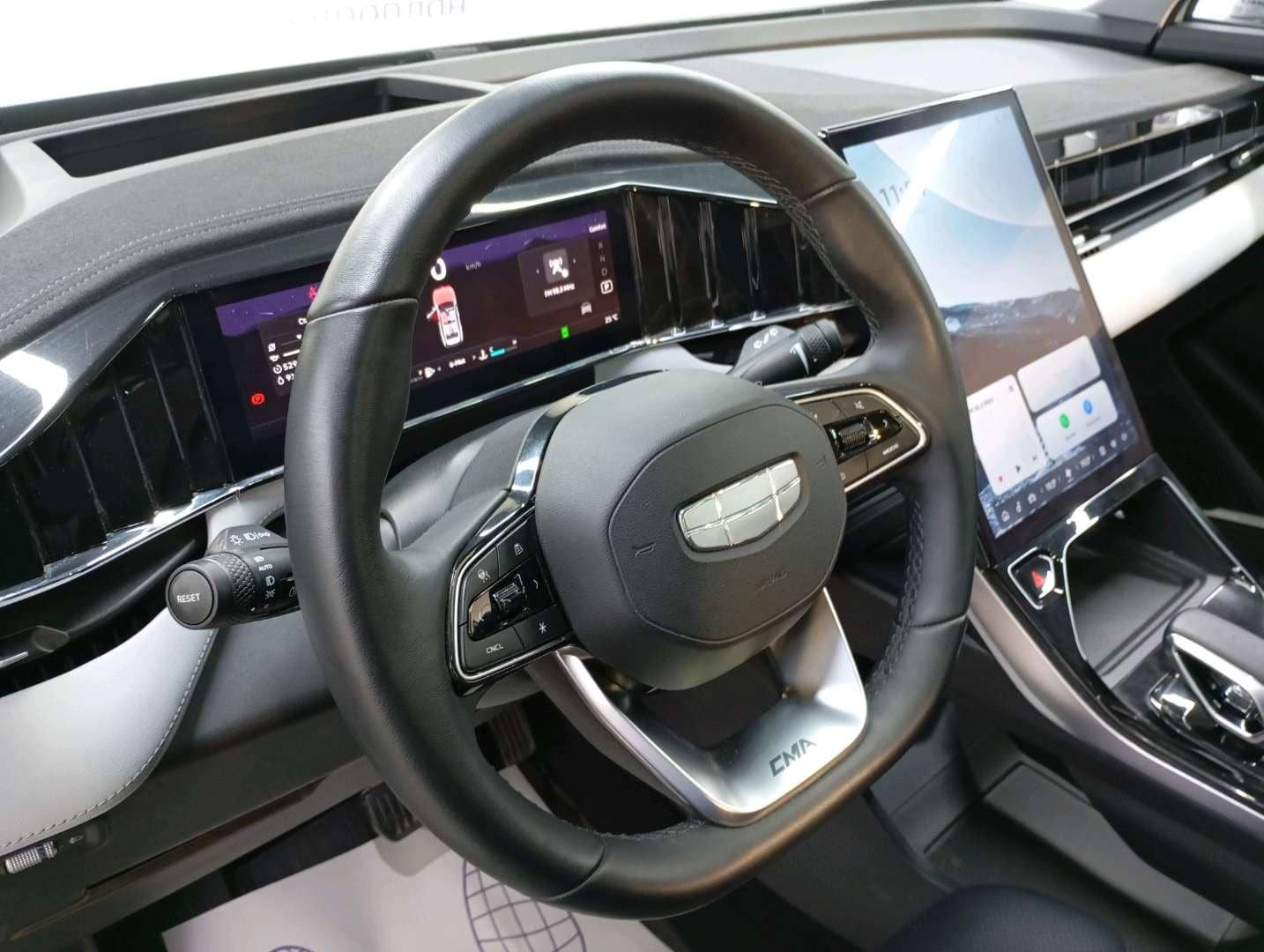 Geely Atlas,  52 988 км, 2024 года в лизинг