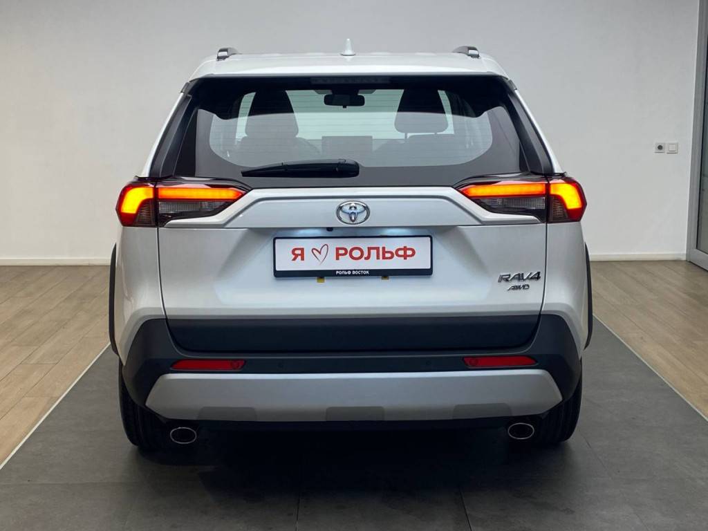 Toyota RAV4 Адвенчер Плюс 2.0 Вариатор полный привод (Adventure Plus)