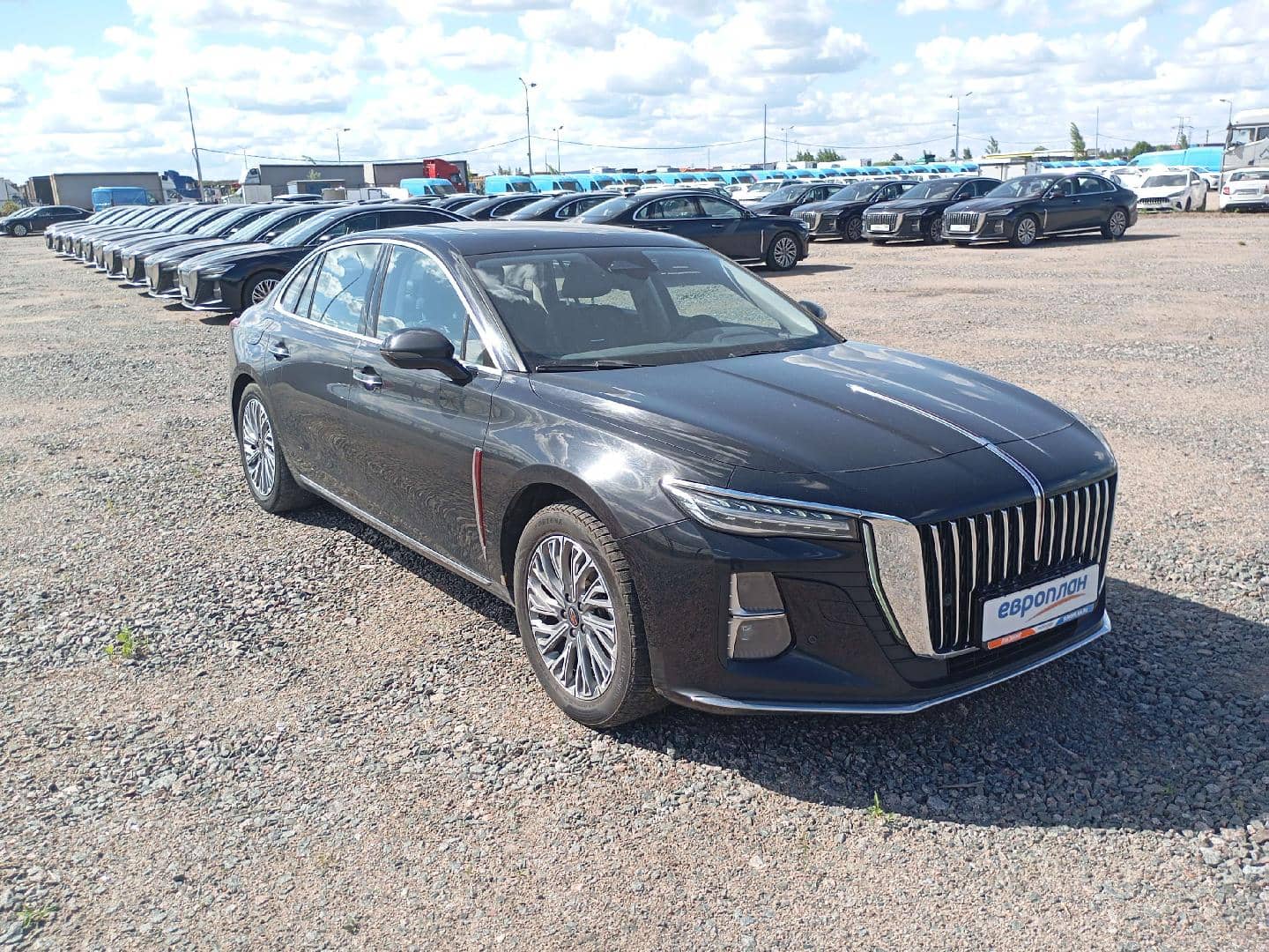Hongqi H5,  112 947 км, 2024 года в лизинг