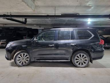Lexus LX 570