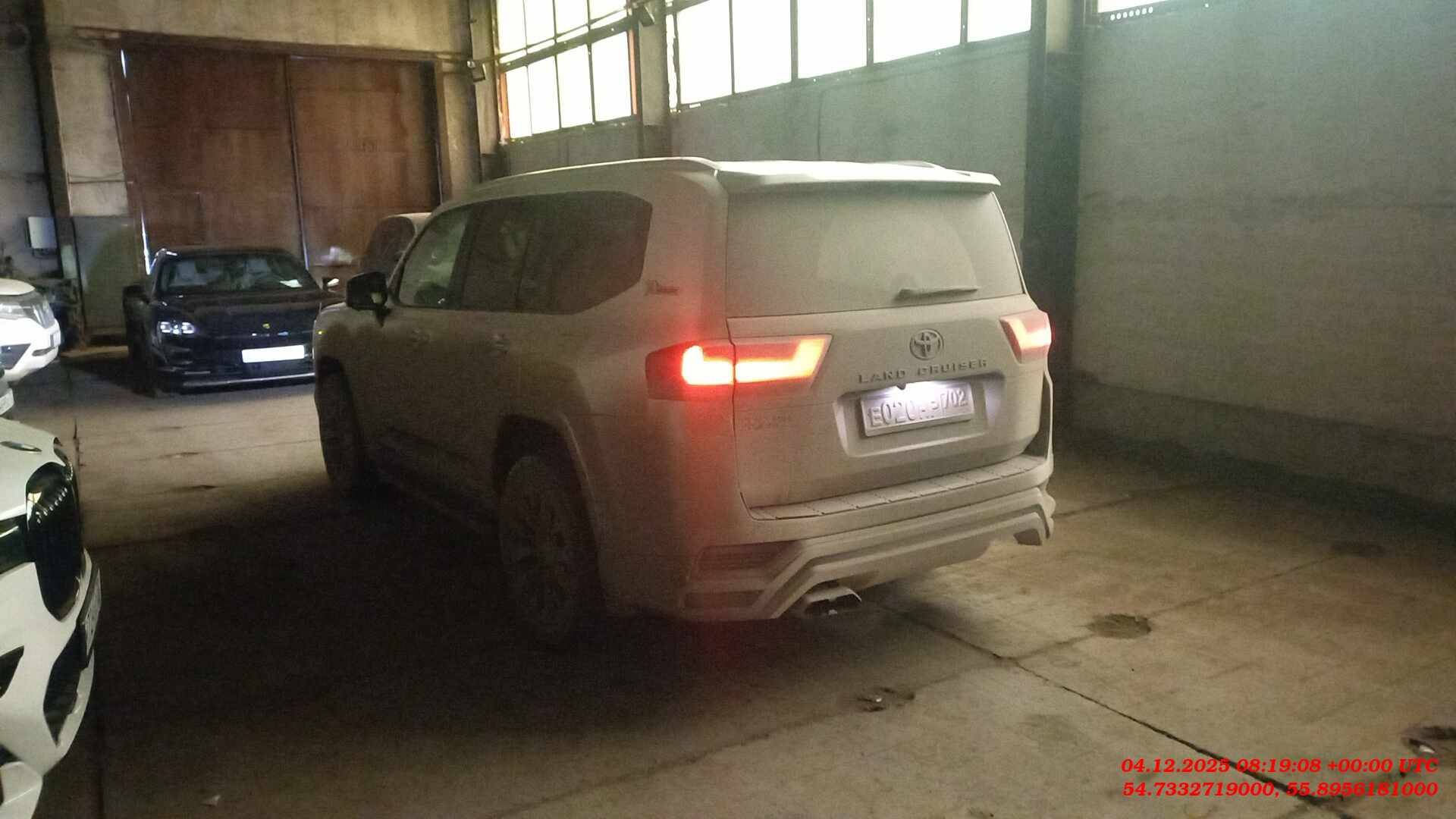 Toyota Land Cruiser 300,  71 893 км, 2022 года в лизинг