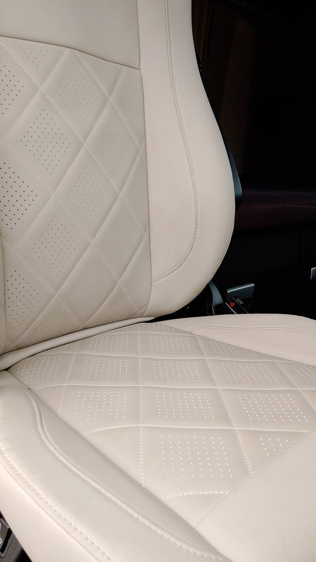 Sitrak C7H MAX ZZ4186V391HE,  242 122 км, 2023 года в лизинг