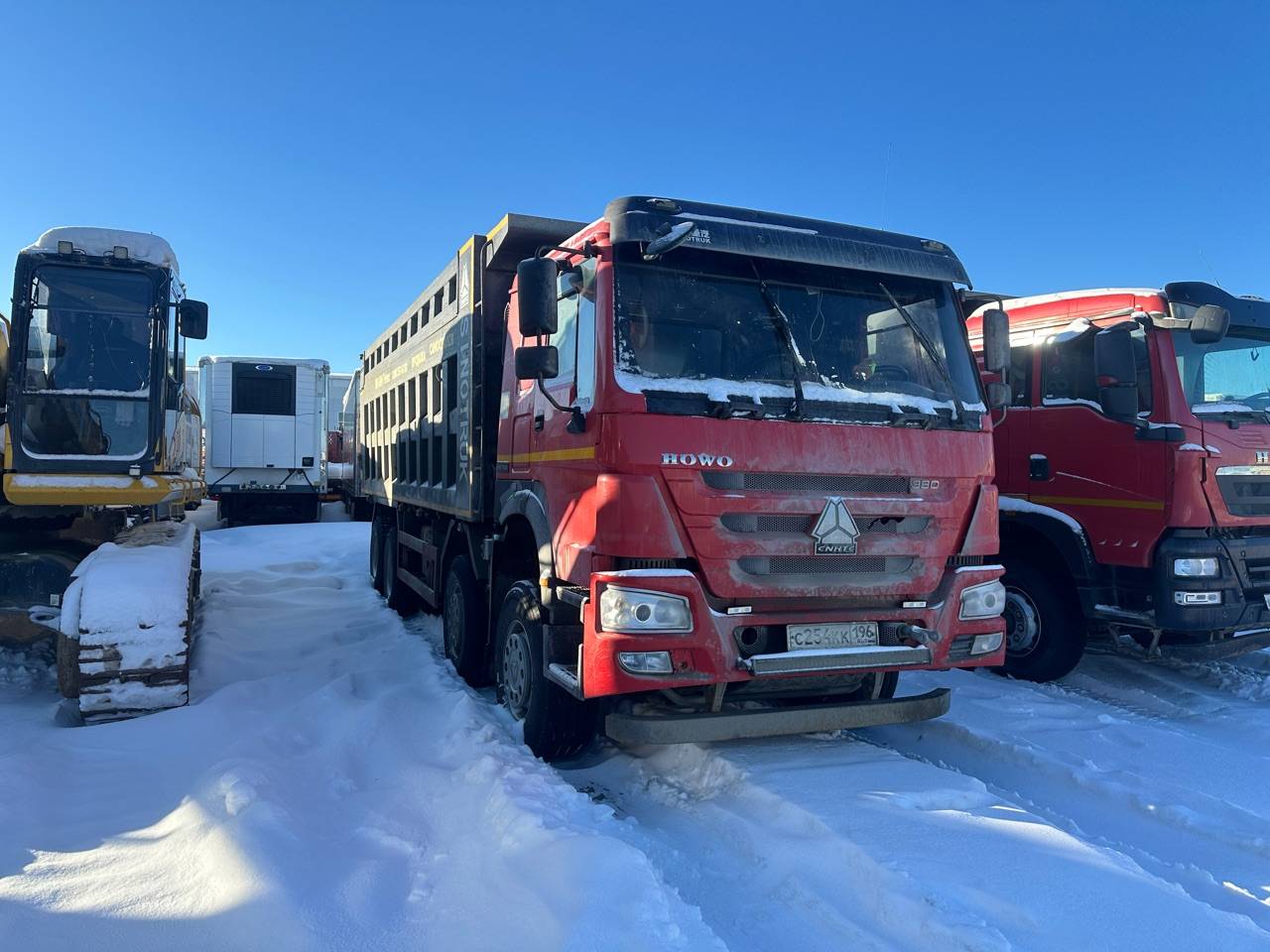 HOWO ZZ3407S3867Е 8х4,  268 880 км, 2022 года в лизинг