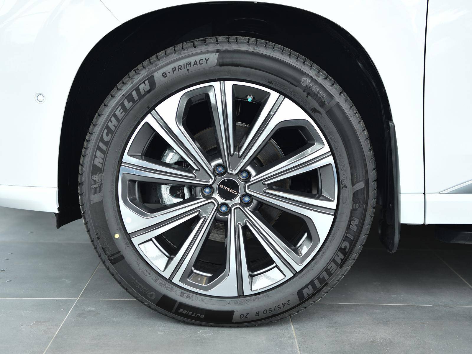 EXEED VX President 7 мест 2.0T 8AT 4WD