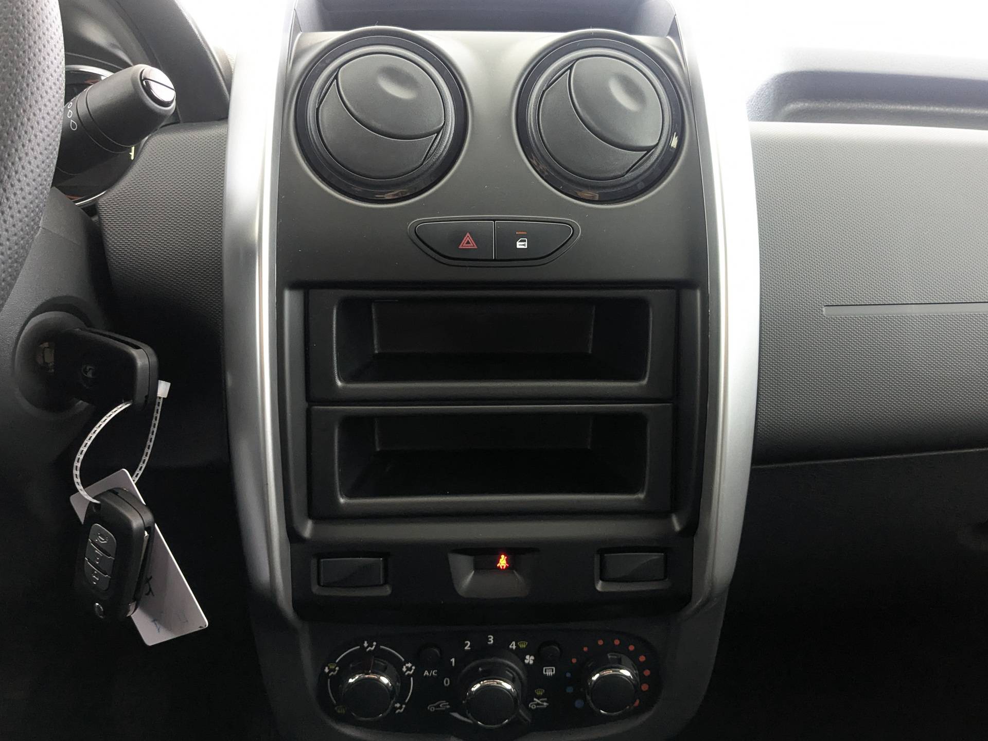 Lada Largus универсал Comfort 5 мест 1.6 106hp 5MT