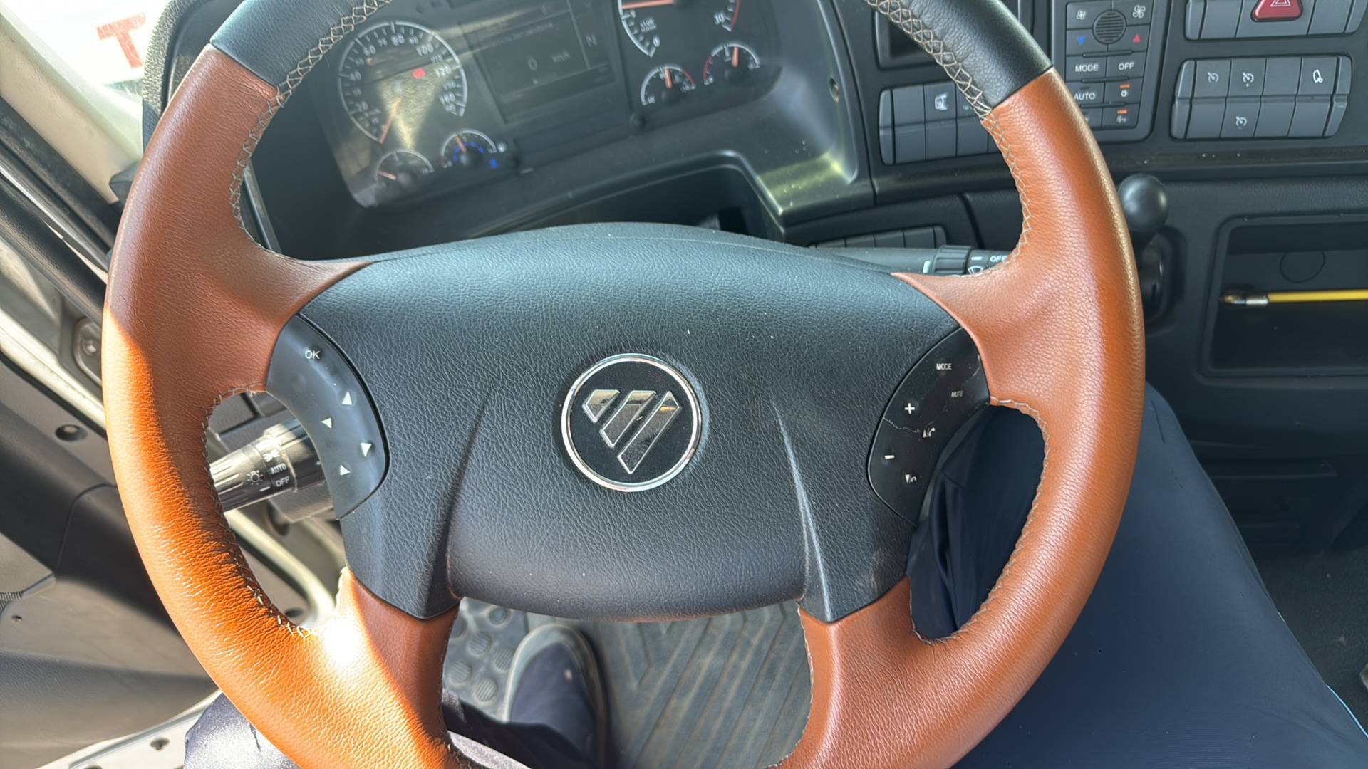 Foton AUMAN EST A 1844 AMT (4189SLFKA),  184 221 км, 2023 года в лизинг