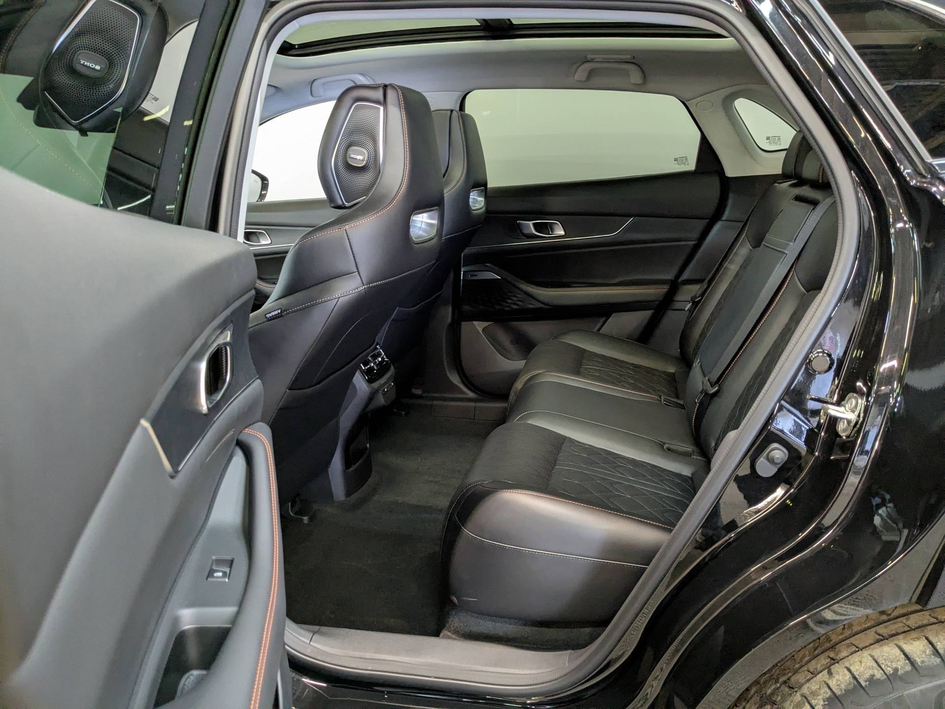 Changan Uni-K Tech 2.0 8AT AWD