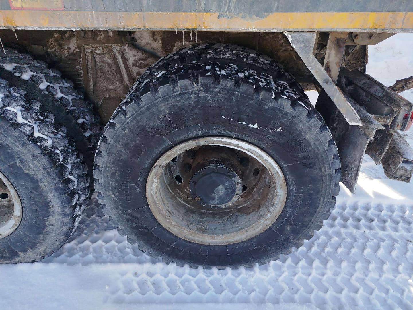 FAW CA3250P66K24L1TE5 6x6,  122 400 км, 2023 года в лизинг