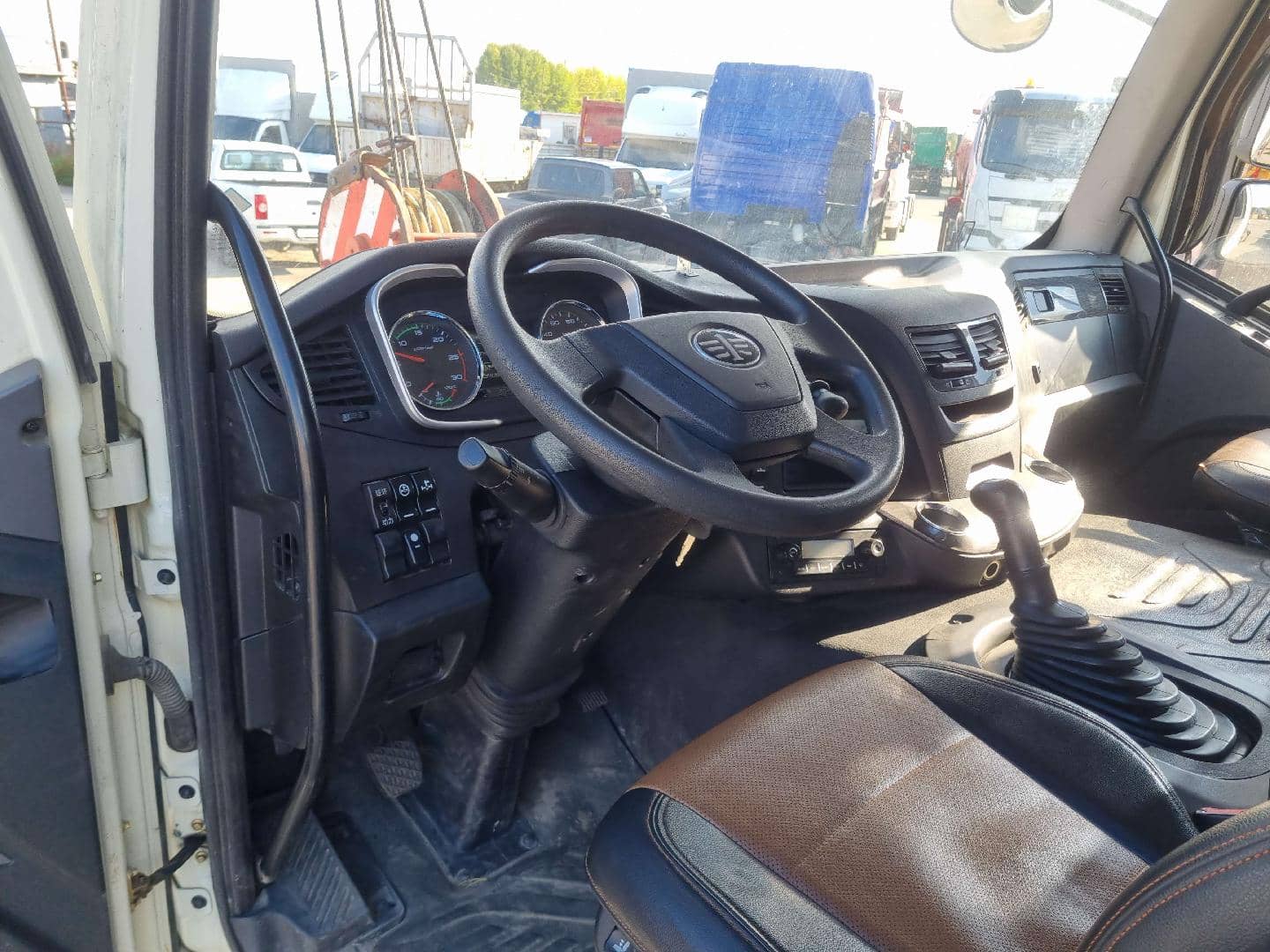 FAW CA3250P66K24L1TE5 6x6,  20 294 км, 2023 года в лизинг