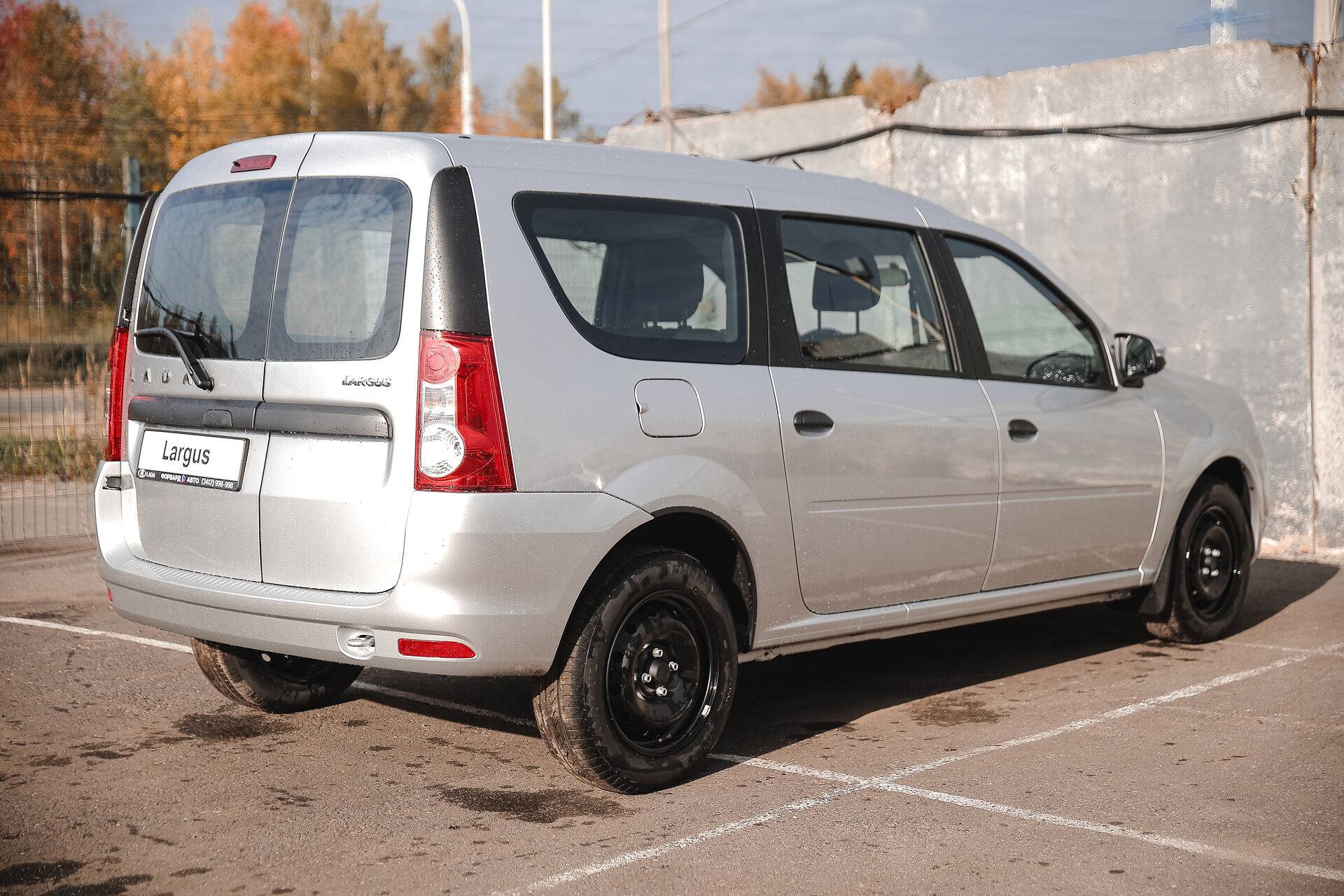 Lada Largus фургон Classic 1.6 90hp 5MT