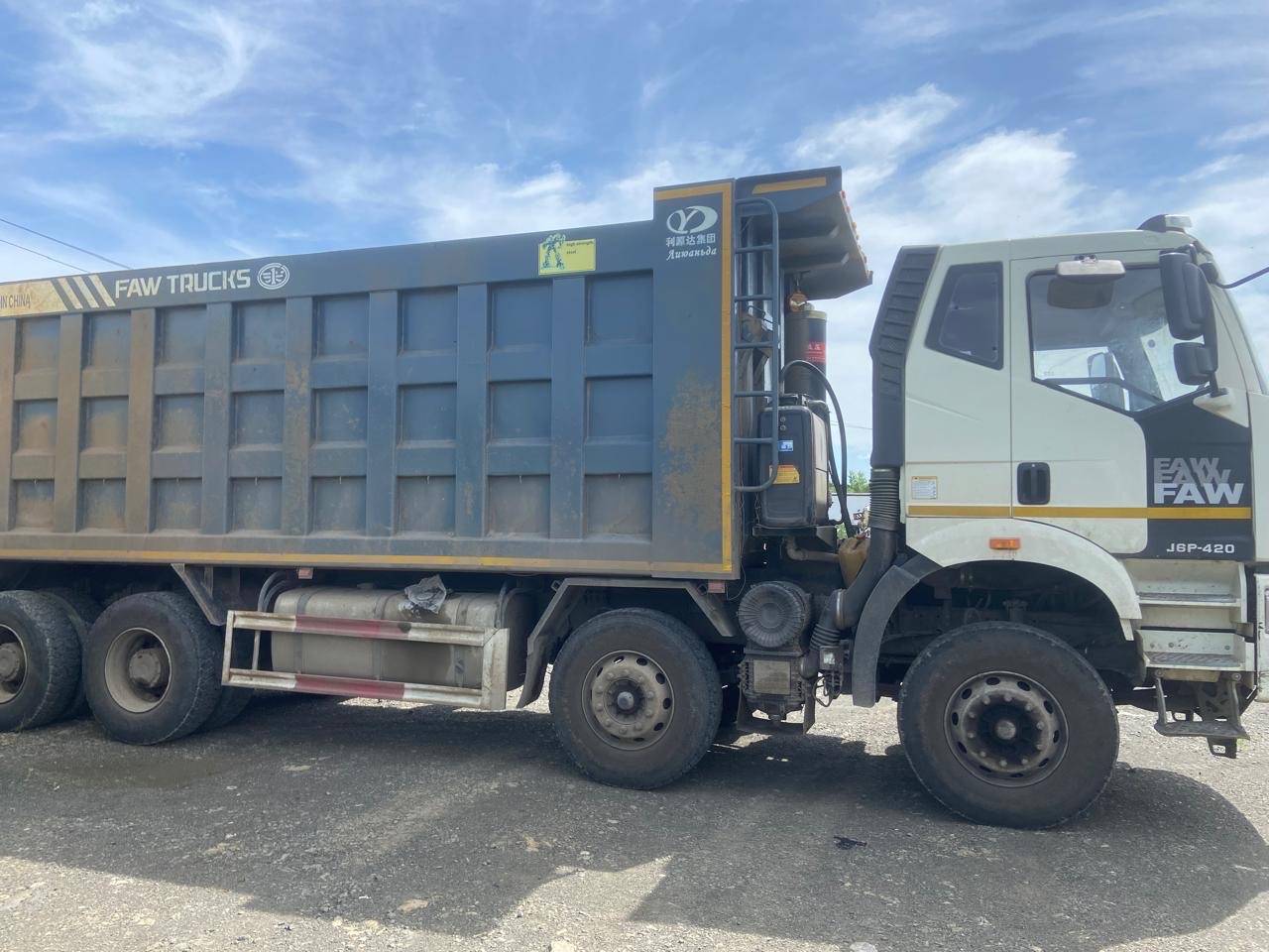 FAW CA3310P66K24T4E5 8х4,  141 538 км, 2022 года в лизинг