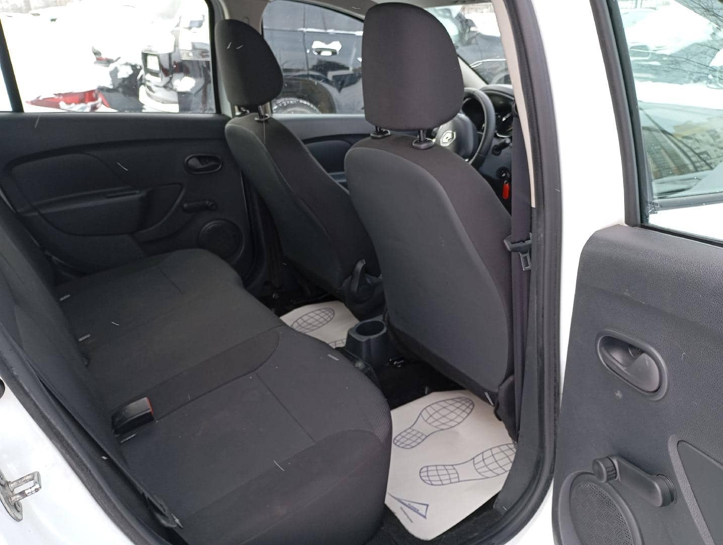 Renault Logan II,  180 301 км, 2019 года в лизинг