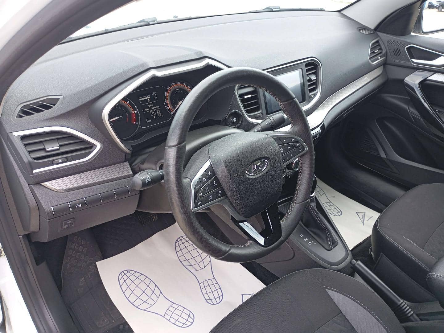 Lada Vesta седан,  46 841 км, 2024 года в лизинг
