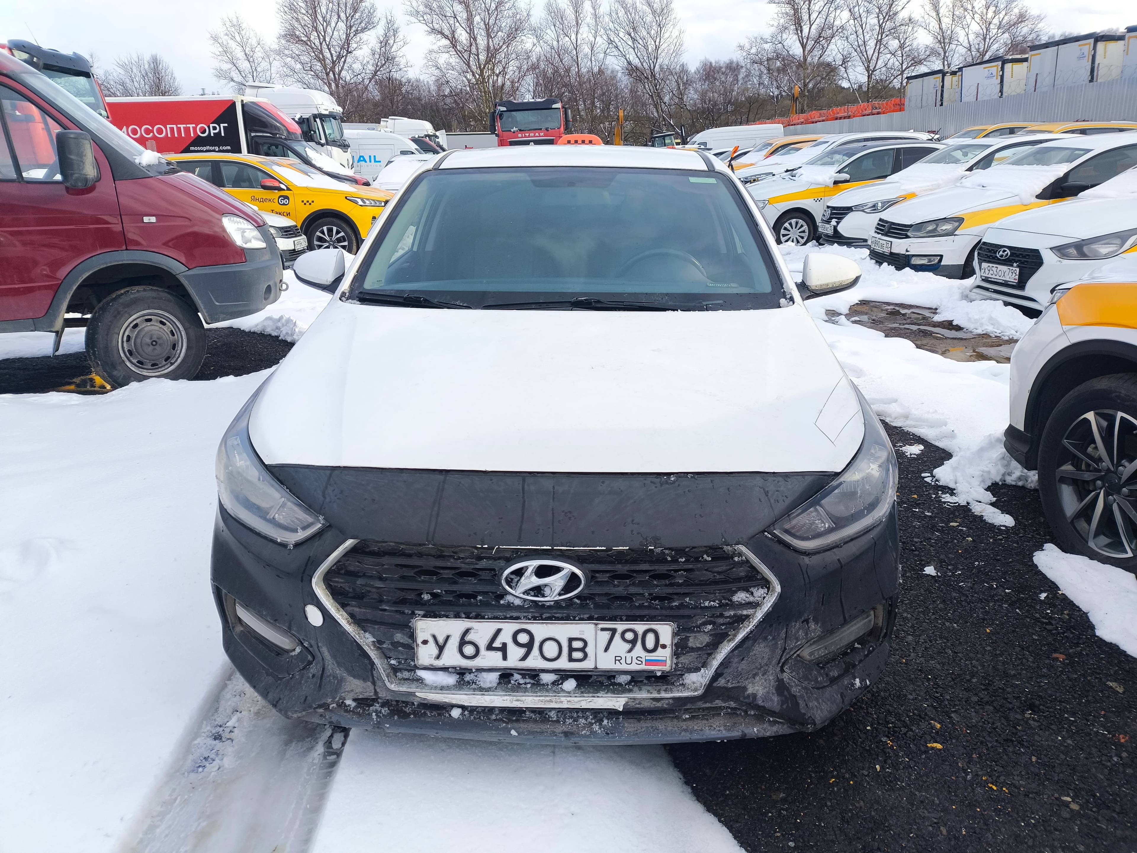 Hyundai Solaris,  296 313 км, 2018 года в лизинг