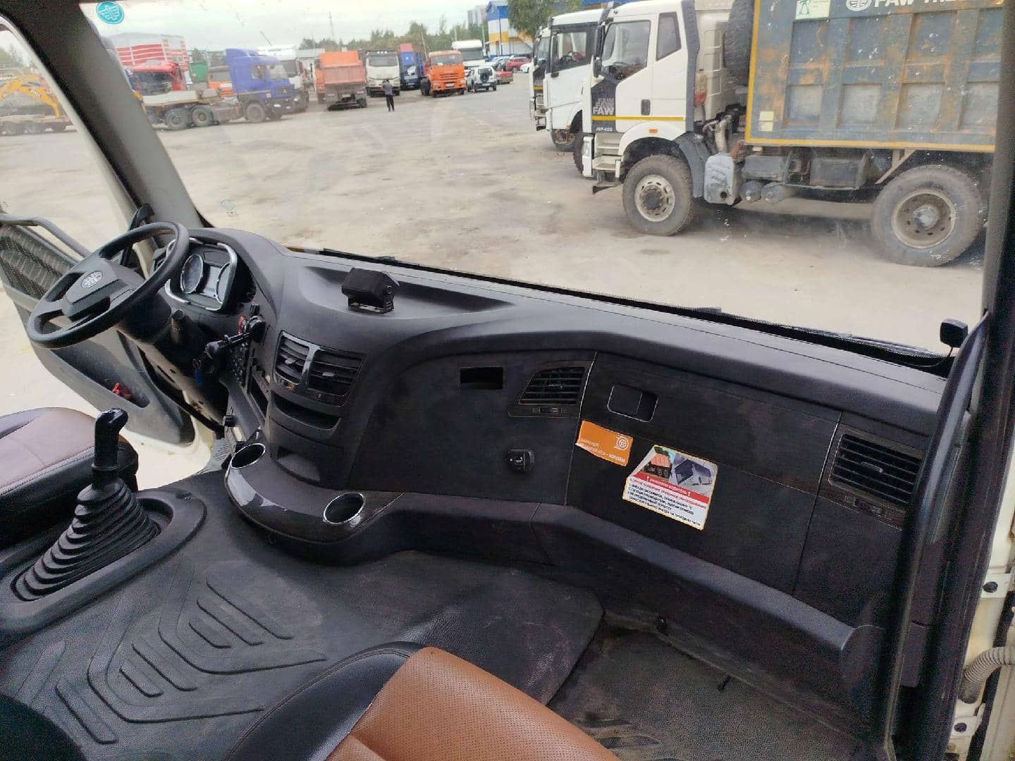 FAW CA3250P66K24L1TE5 6x6,  127 150 км, 2023 года в лизинг