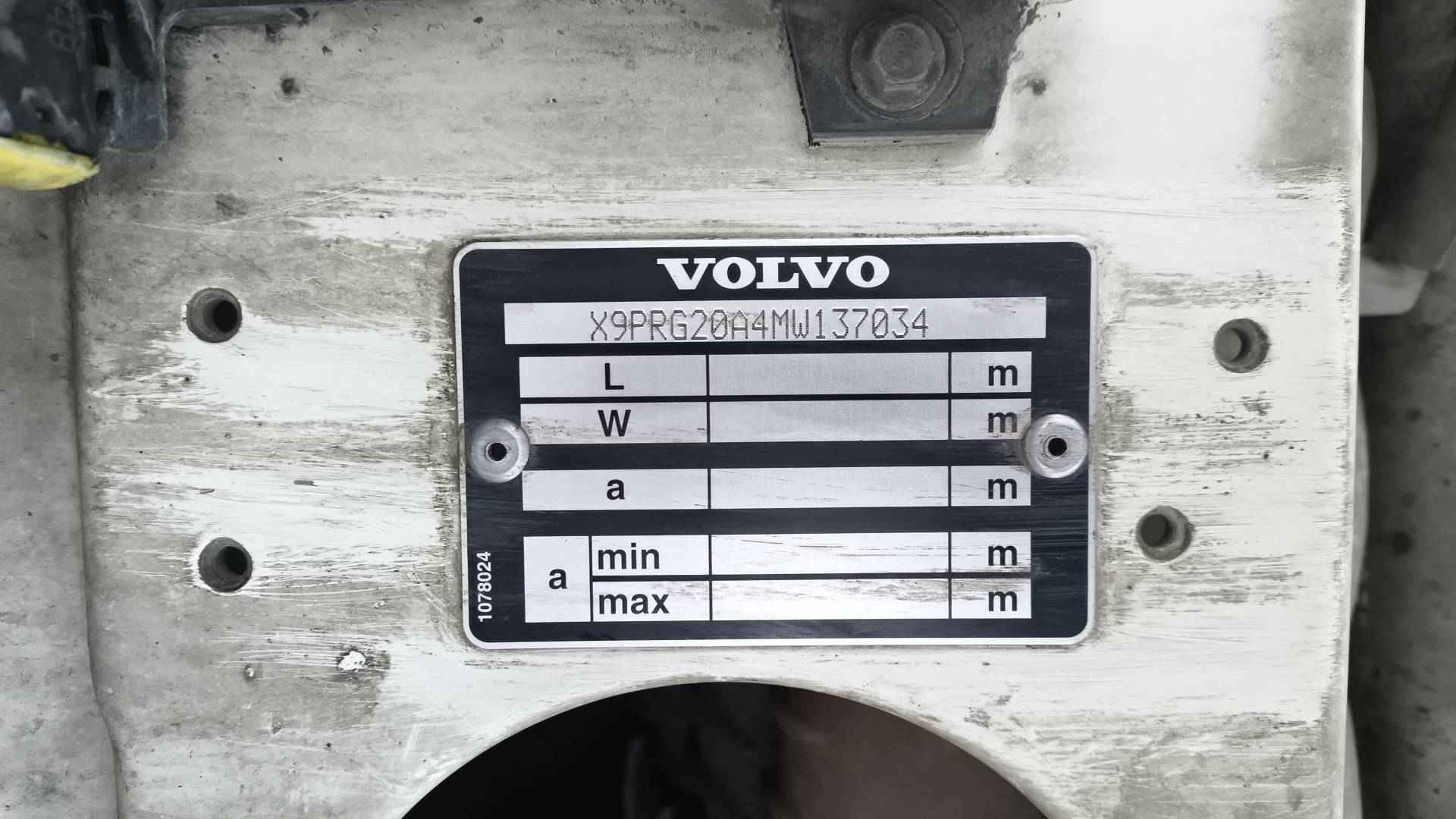 Volvo FH 460 4x2 (FH Globetrotter),  867 774 км, 2021 года в лизинг