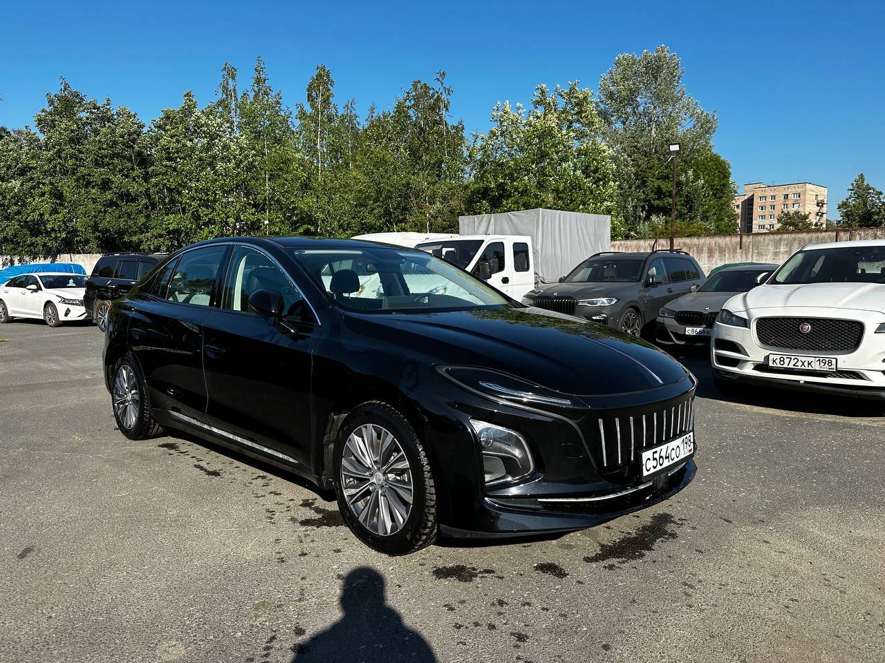 Hongqi E-QM5,  1 543 км, 2022 года в лизинг