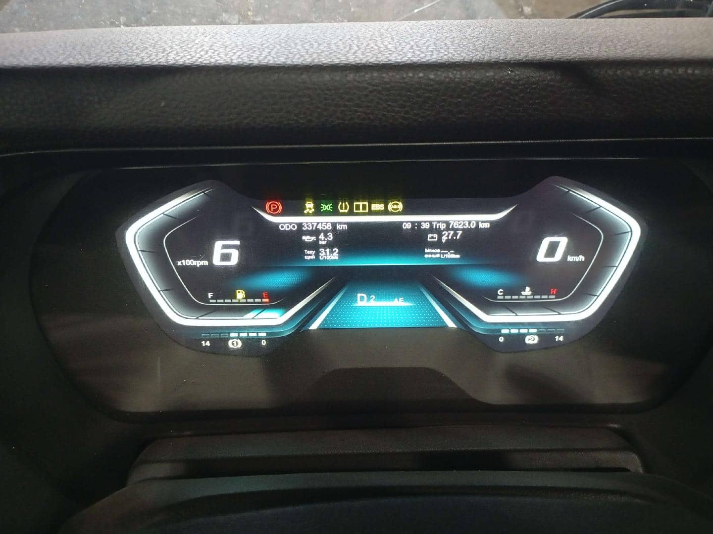 Shacman SX4188YY381,  337 458 км, 2023 года в лизинг