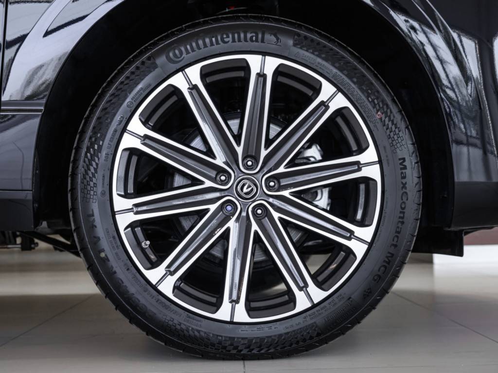 Changan Uni-K Tech 2.0 8AT AWD