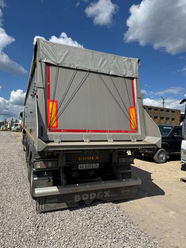 BODEX Самосвальный KIS 4WA1 45 м³
