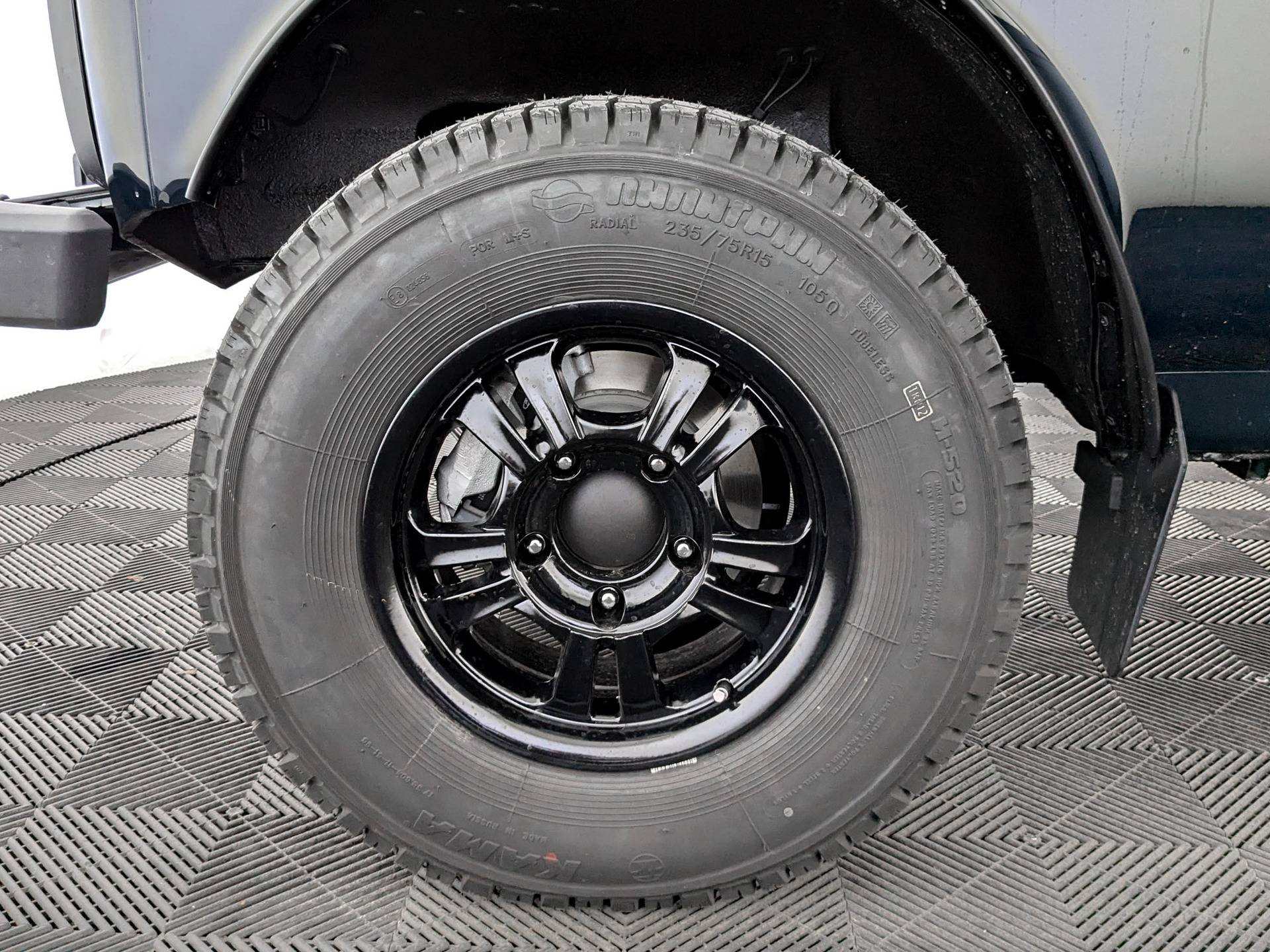 Lada Niva Legend Bronto Luxe 1.7 5MT
