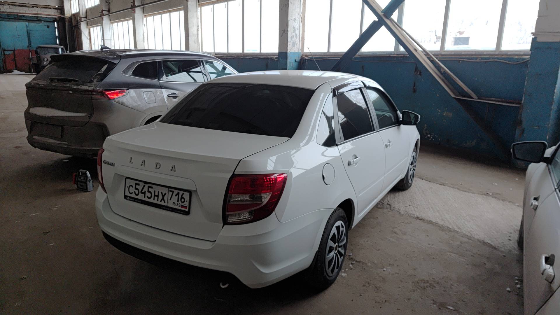 Lada Granta седан,  25 701 км, 2024 года в лизинг