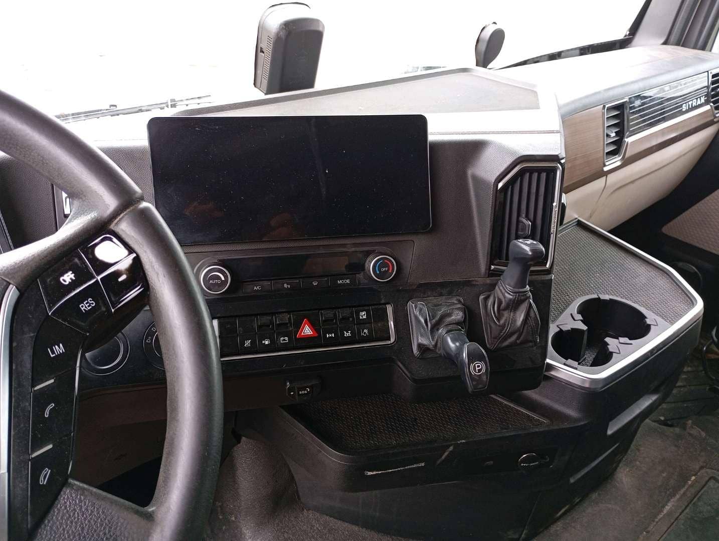 Sitrak C7H MAX ZZ4186V391HE,  600 000 км, 2023 года в лизинг