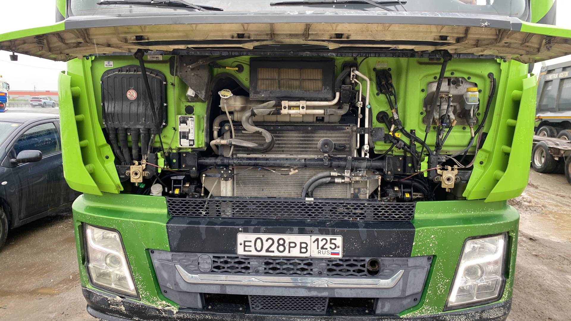 Shacman SX42584V324,  182 479 км, 2022 года в лизинг