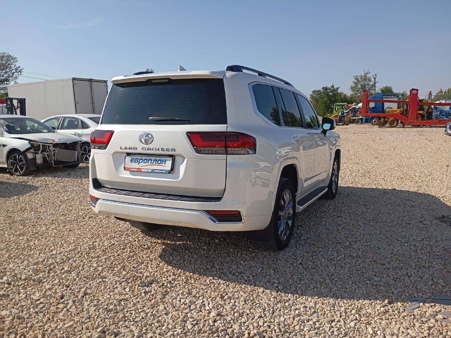 Toyota Land Cruiser 300,  74 139 км, 2024 года в лизинг