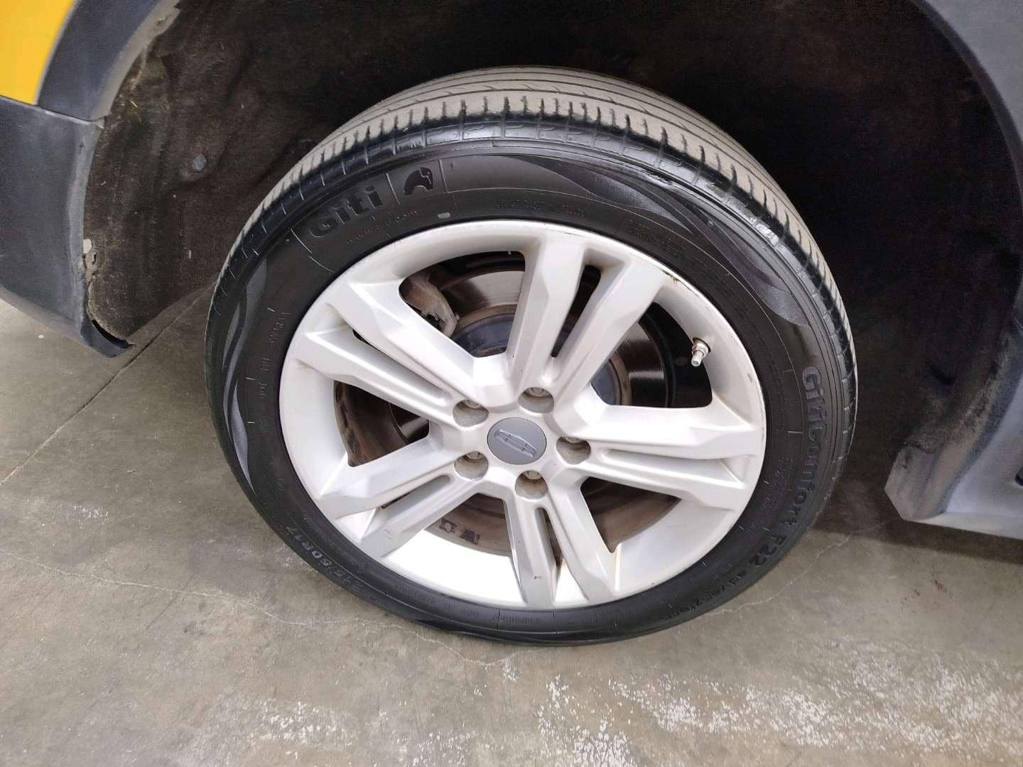 Geely Atlas Pro,  283 586 км, 2023 года в лизинг